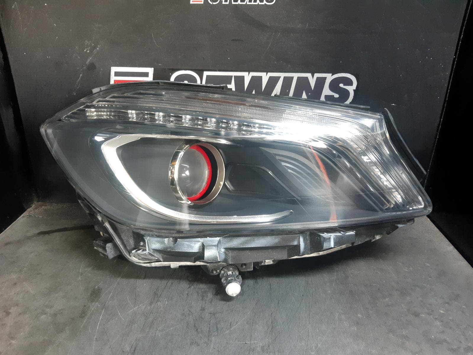 Used auto part listing image: 2014 MERCEDES A CLASS RIGHT HEADLAMP W176, W/ BI-XENON, CHROME RING, NON ILS TYPE, A180/A200, 09/12-08/15 0000377710