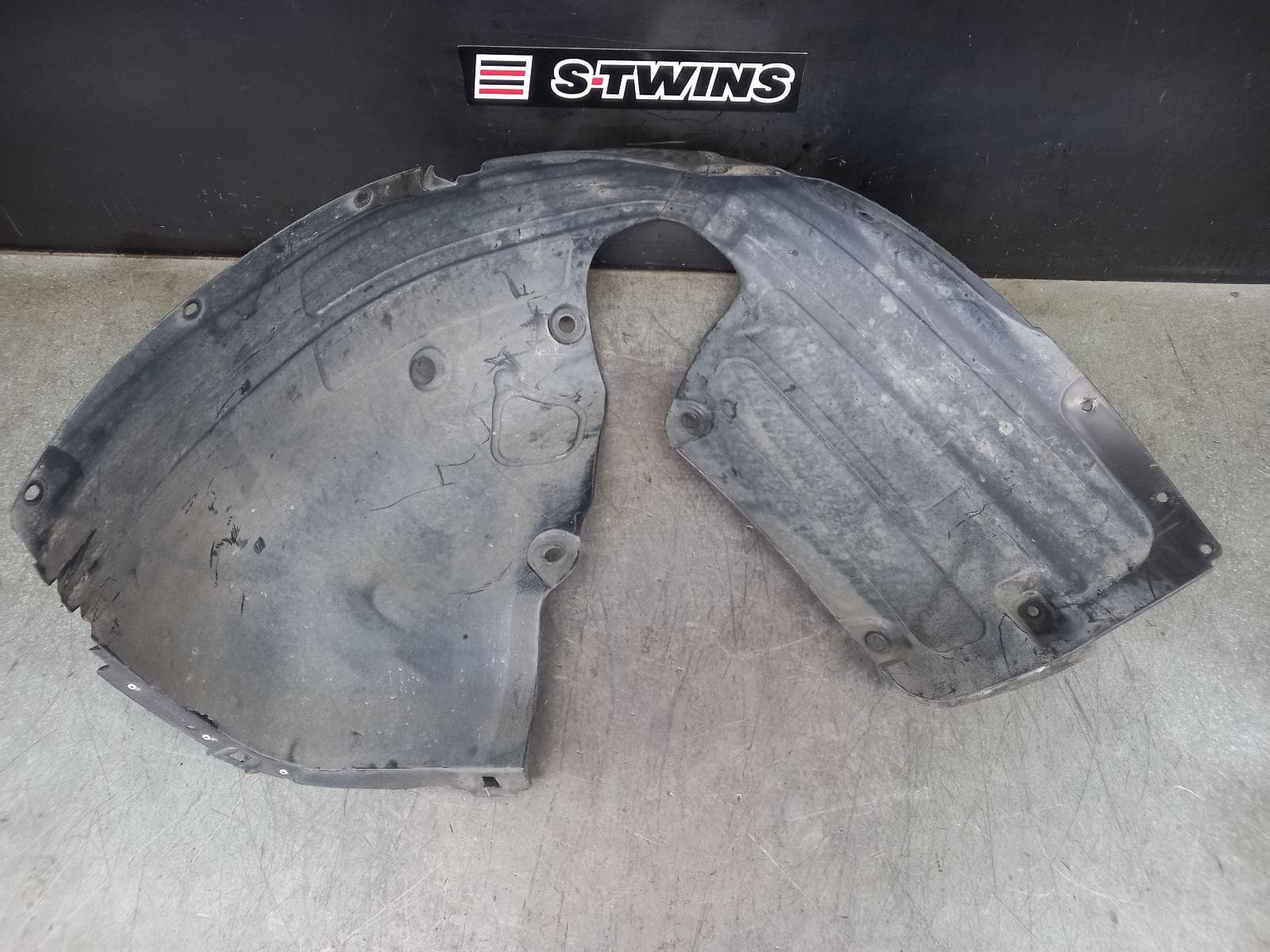 Used auto part listing image: 2018 HYUNDAI TUCSON LEFT GUARD LINER FRONT, TL, KOREAN BUILT (VIN KMHJ), 06/15-06/18 0000360038