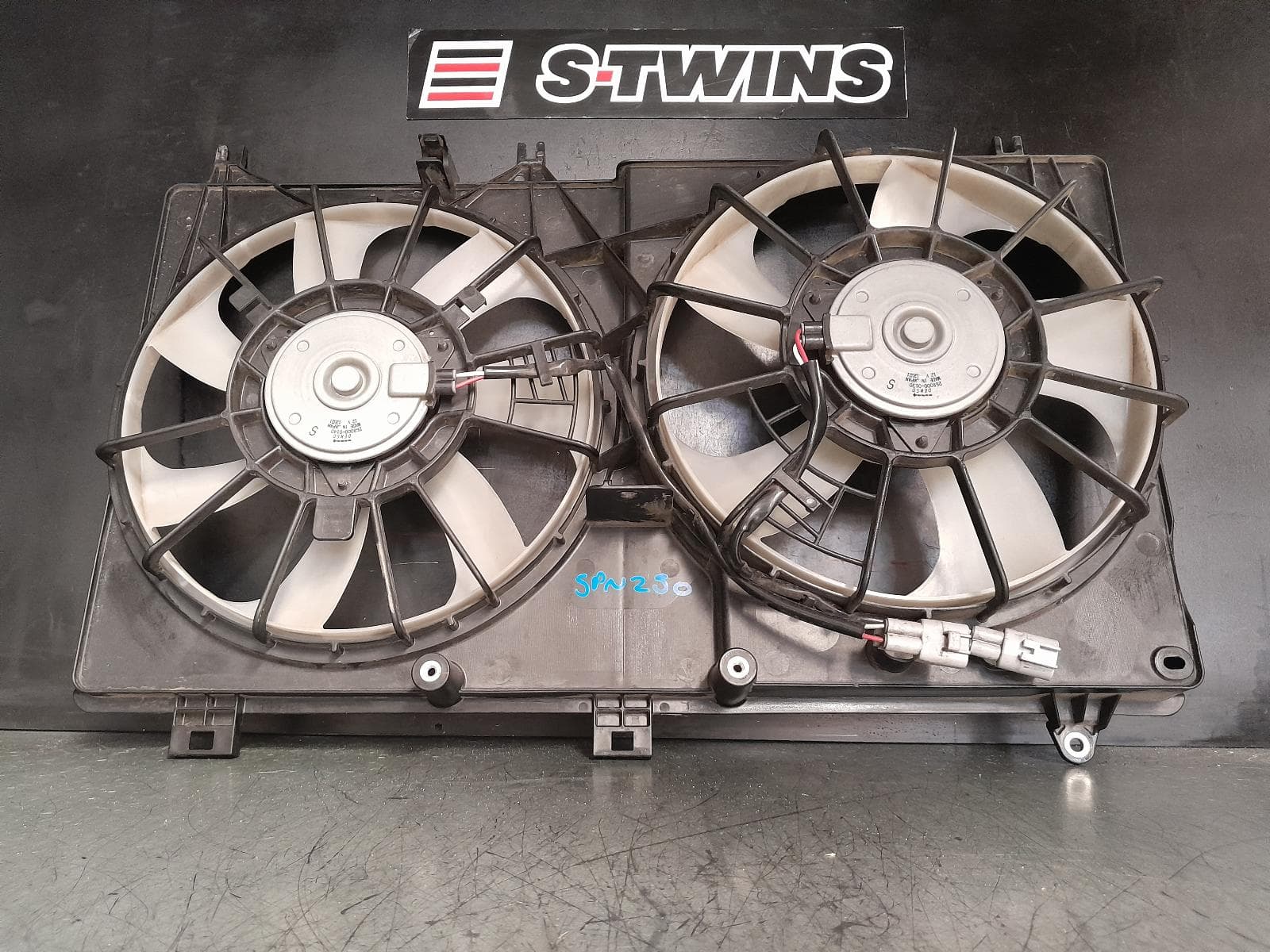 Used auto part listing image: 2018 SUZUKI SWIFT FAN RADIATOR FAN, AZ, 04/17-11/23 0000368642