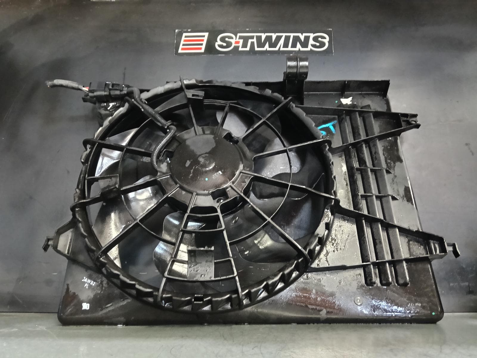 Used auto part listing image: 2014 HYUNDAI IX35 FAN RAD FAN, PETROL, SE (VIN TMAJ...), LM SERIES, 10/12-01/16 0000384009