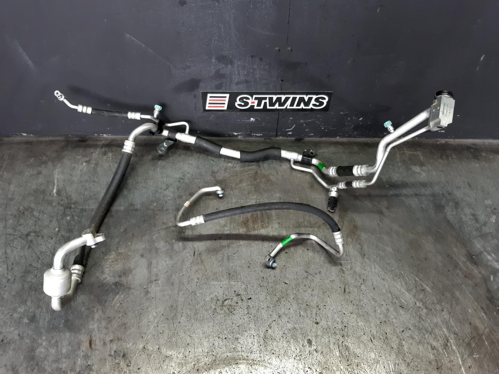 Used auto part listing image: 2017 HYUNDAI ACCENT A C HOSES RB, PETROL, 1.4, COMPRESSOR TO CONDENSER, 06/15-12/19 0000362570