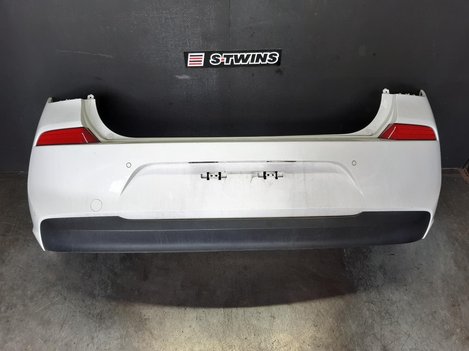 Used auto part listing image: 2019 HYUNDAI I30 REAR BUMPER BUMPER BAR LOWER MOULDING, PD, HATCH (S. KOREA VIN KMHH), SINGLE EXHAUST TYPE, GO/ACTIVE/ELITE/SR, 03/17-07/20 0000362460