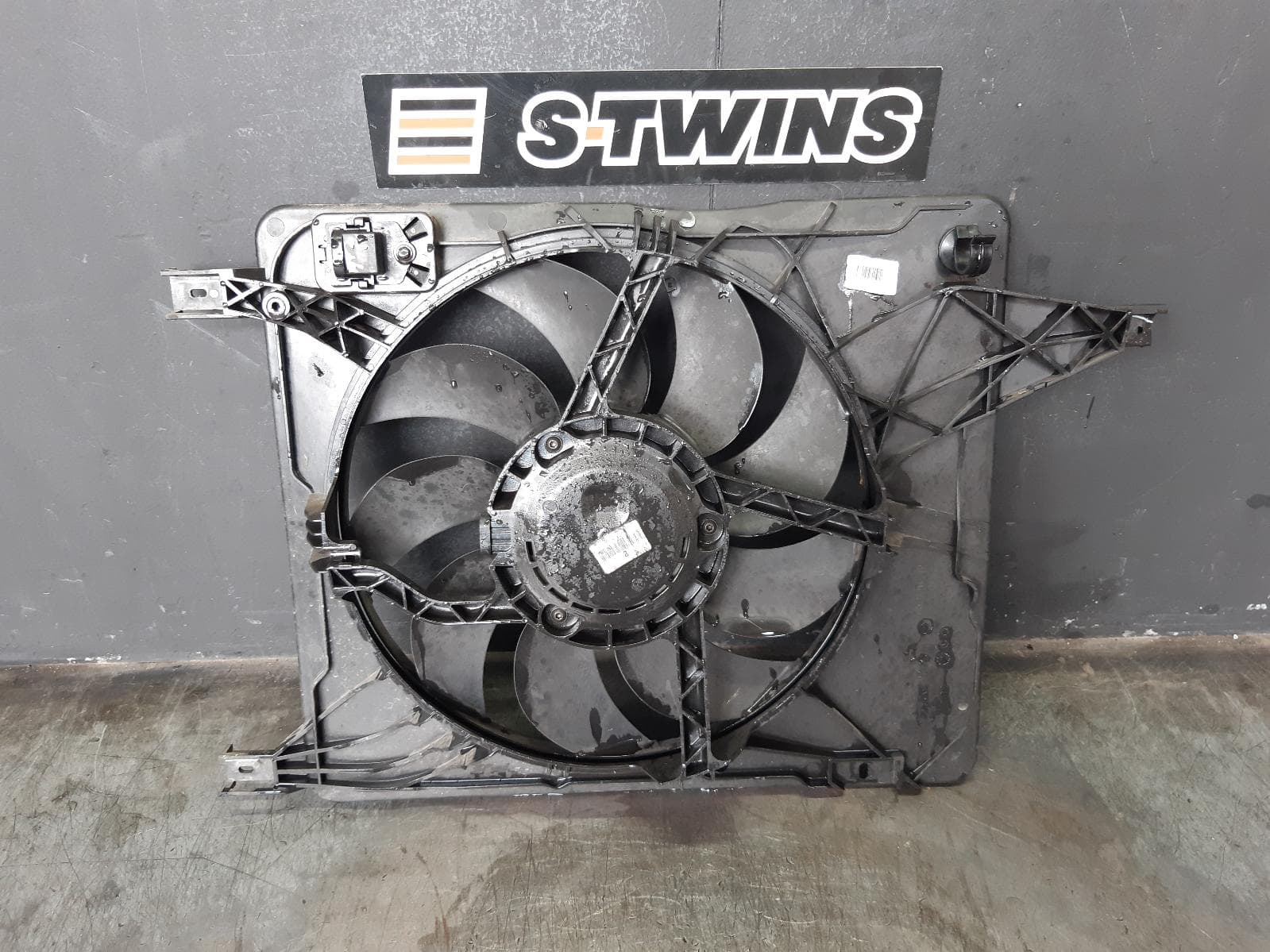 Used auto part listing image: 2011 NISSAN DUALIS FAN RADIATOR FAN, J10, 01/10-05/14 0000362943