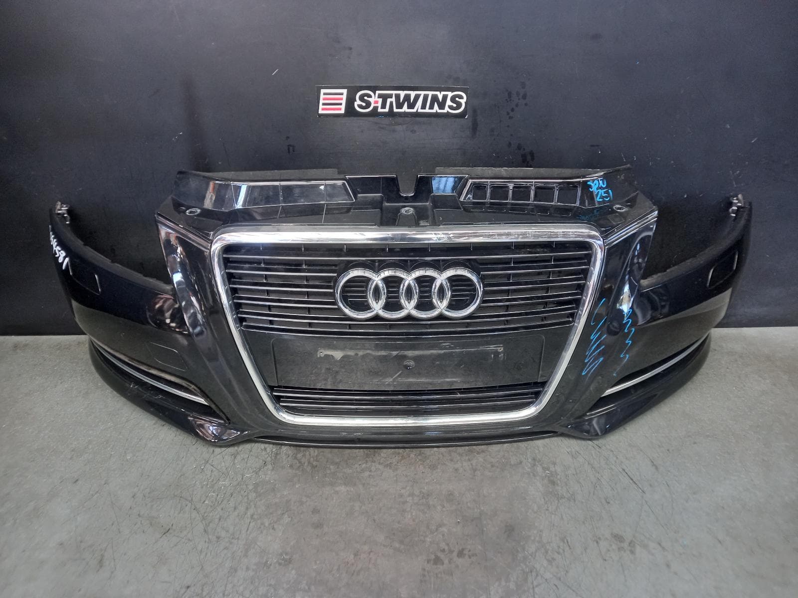 Used auto part listing image: 2013 AUDI A3 FRONT BUMPER A3, 8P, CABRIO, W/ H/LAMP WASHERS TYPE, 07/08-04/13 0000366076