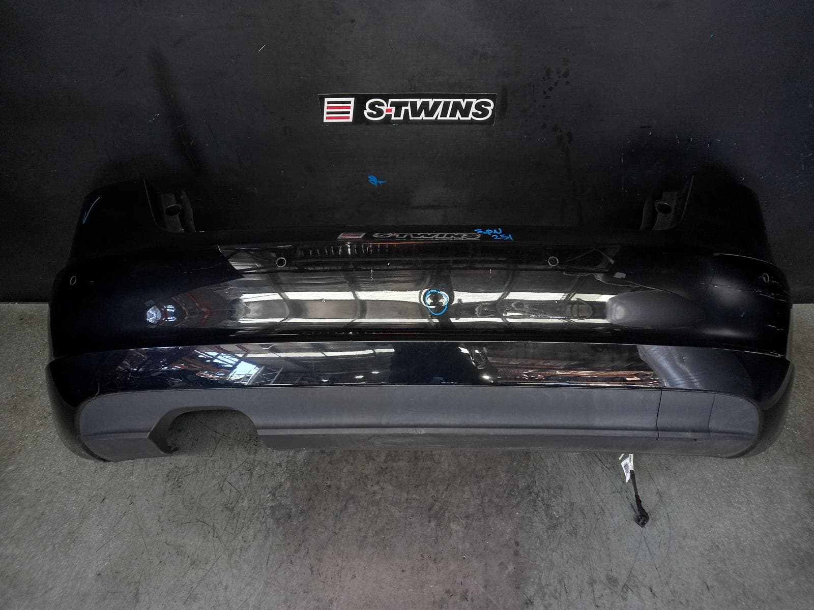 Used auto part listing image: 2013 AUDI A3 REAR BUMPER A3, 8P, CABRIO, W/ PARK SENSORS TYPE, 07/08-04/13 0000366123