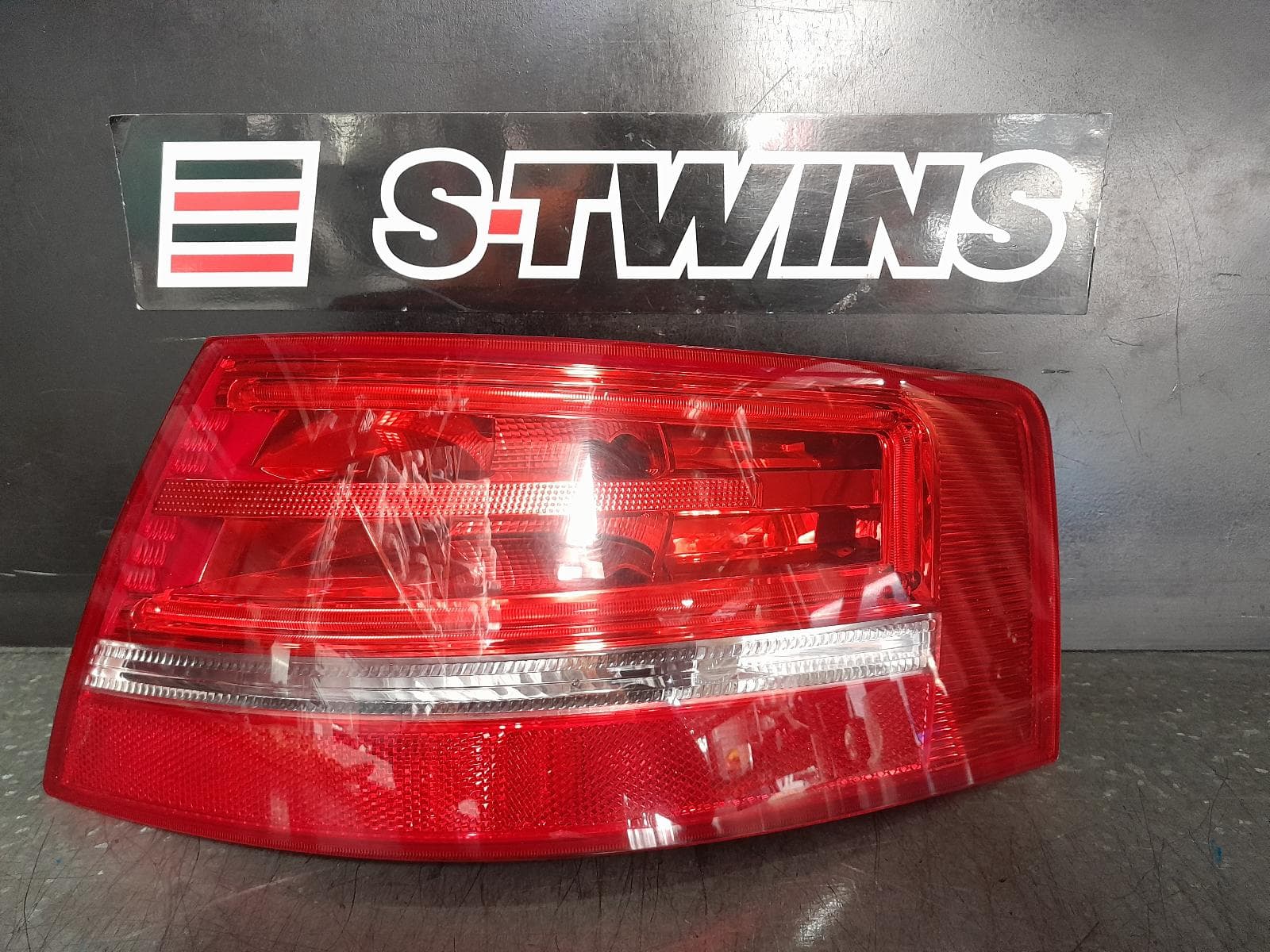 Used auto part listing image: 2013 AUDI A3 RIGHT TAILLIGHT A3, 8P, CABRIO, 07/08-04/13 0000366190