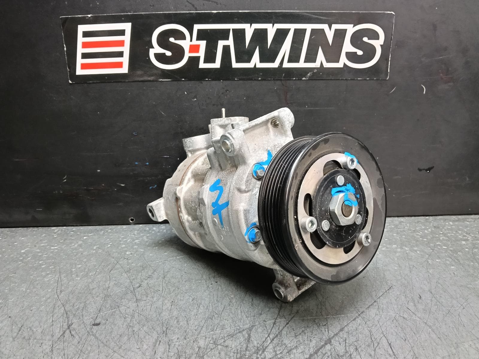 Used auto part listing image: 2018 SKODA KAROQ A C COMPRESSOR NU, PETROL, 1.5, TURBO, DADA CODE, 04/18-03/20 0000381280