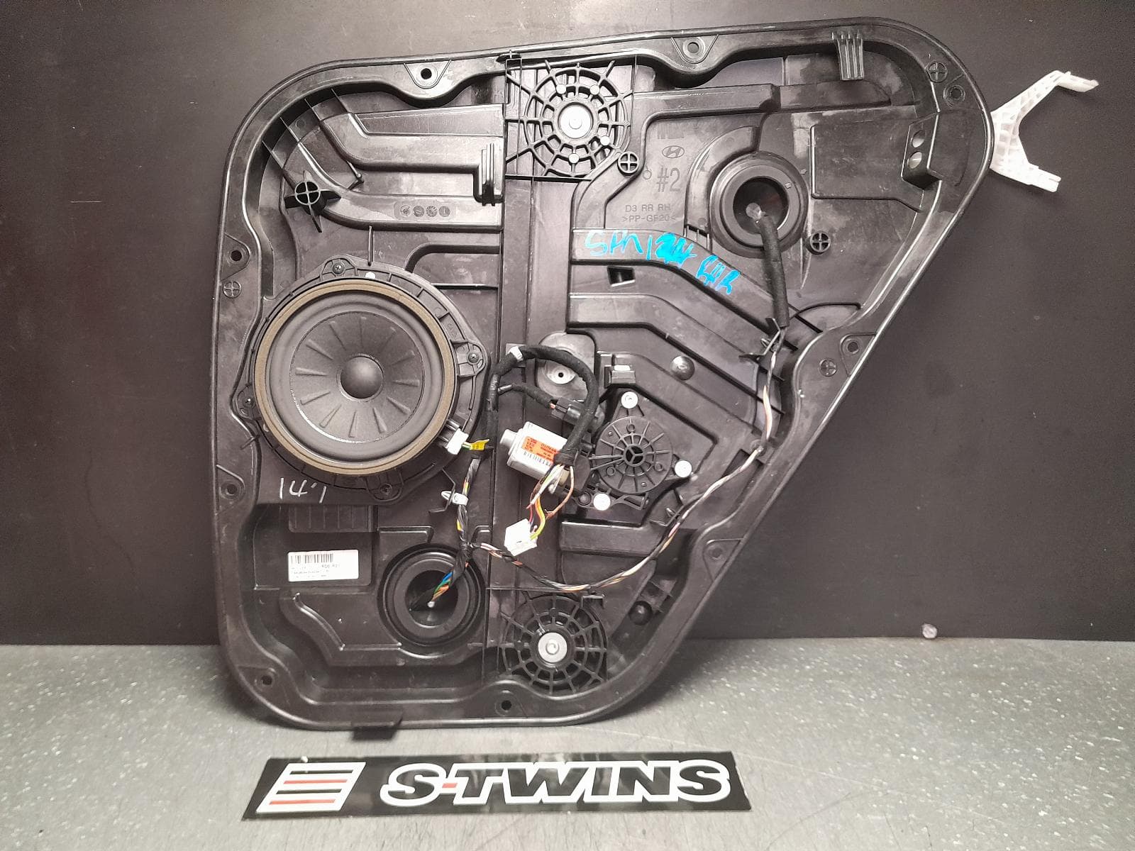 Used auto part listing image: 2018 HYUNDAI TUCSON RIGHT REAR WND REG MOTOR TL, DOOR REG ASSY (REG AND MOTOR), ACTIVE/ELITE/HIGHLANDER, 06/15-01/21 0000362403