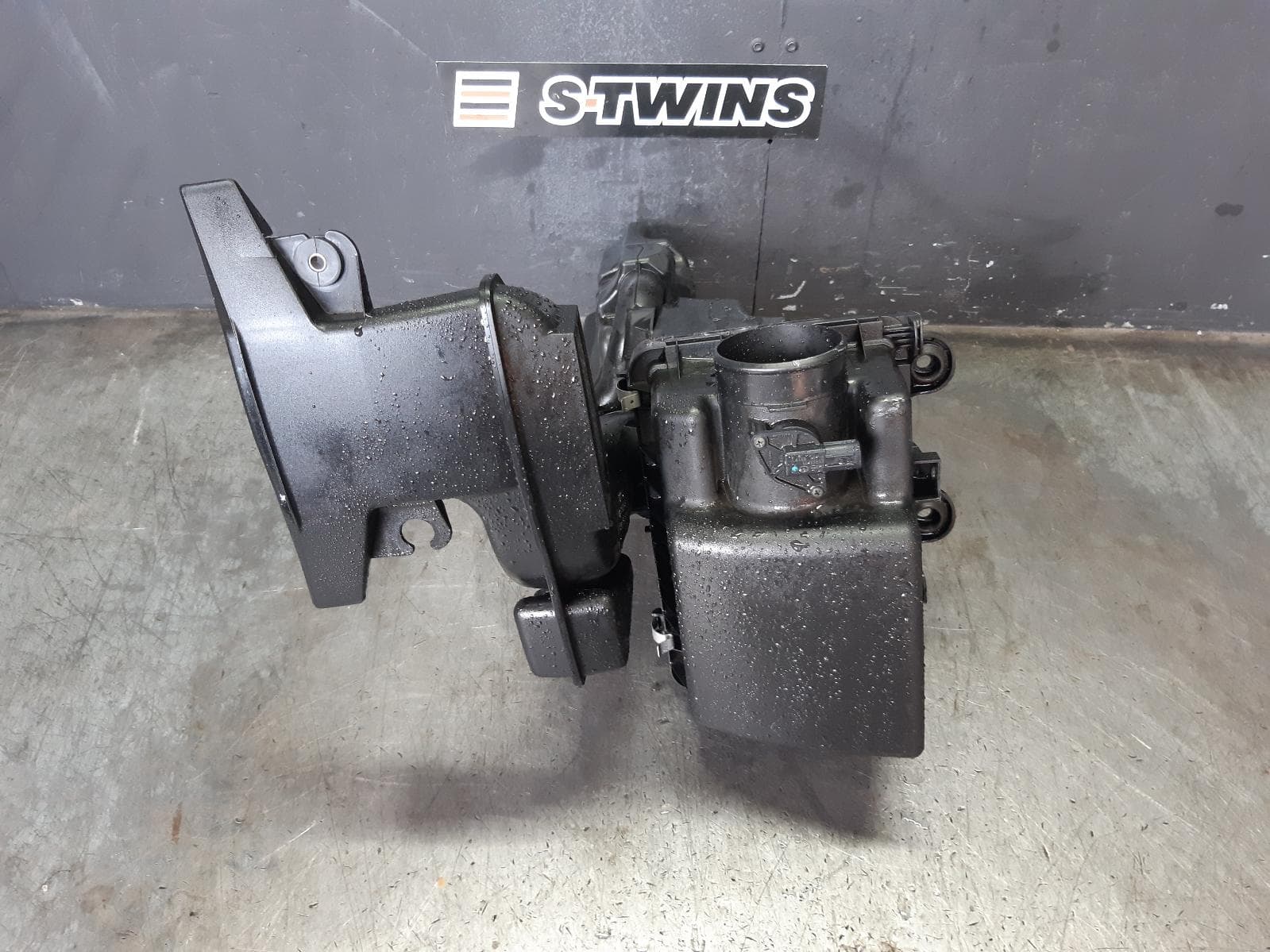 Used auto part listing image: 2019 MAZDA CX5 AIR CLEANER BOX AIR RESONATOR, KE-KF, 02/12- 0000362967