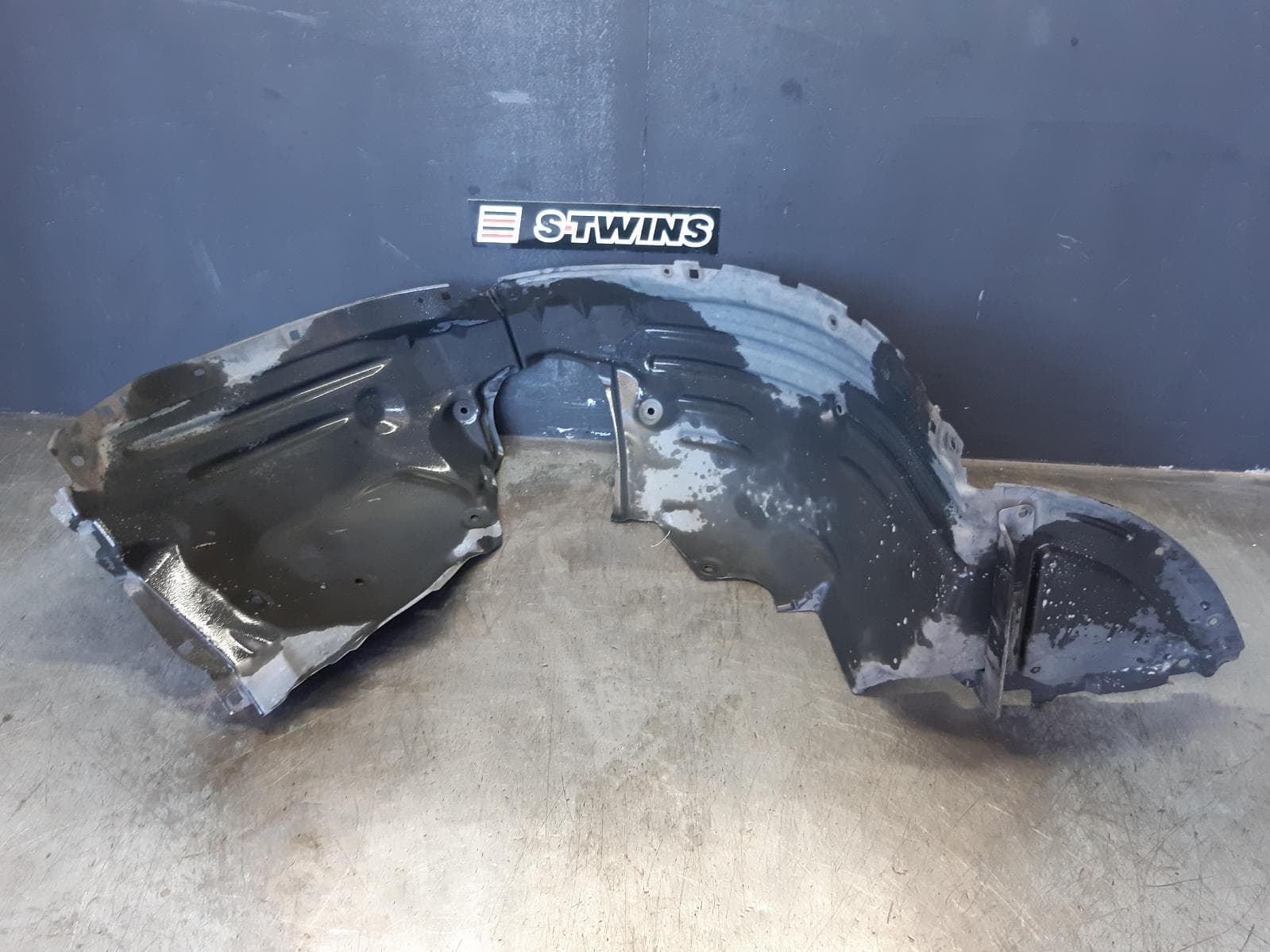 Used auto part listing image: 2019 MAZDA CX5 RIGHT GUARD LINER FRONT, KF, 02/17-08/21 0000362780