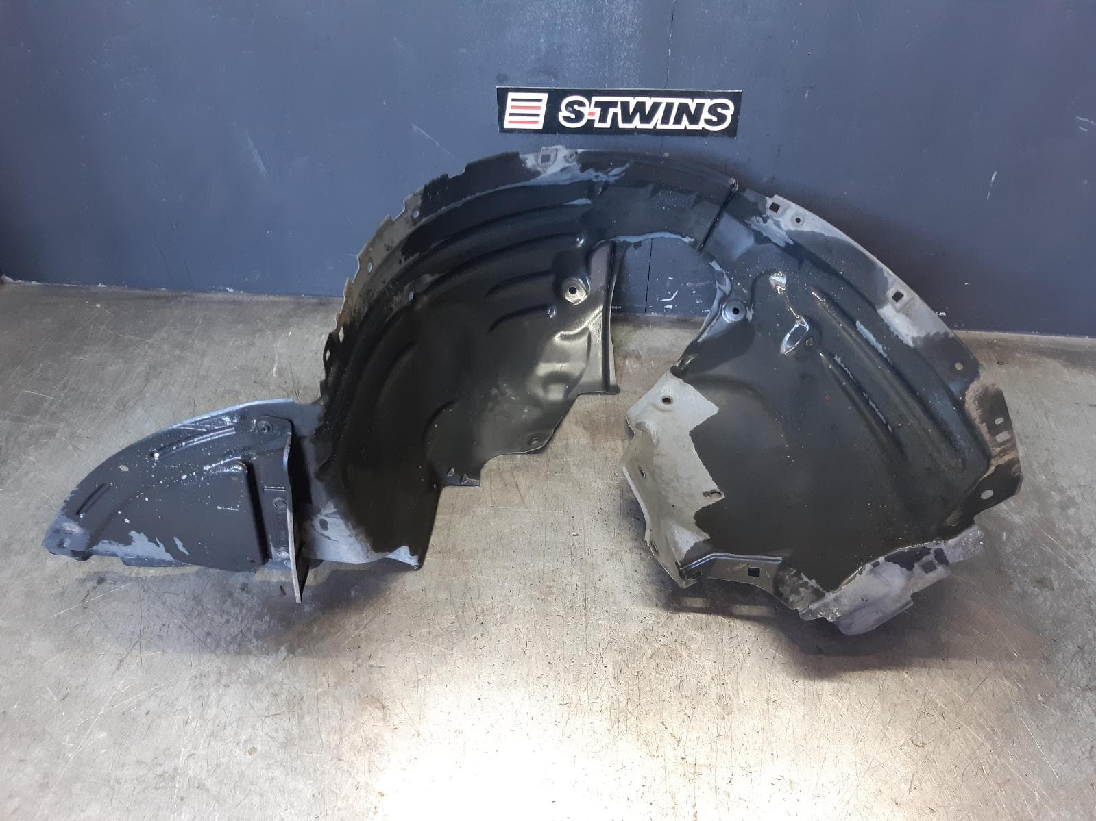 Used auto part listing image: 2019 MAZDA CX5 LEFT GUARD LINER FRONT, KF, 02/17-08/21 0000362779