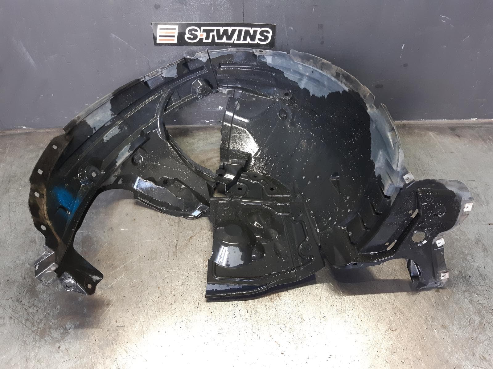 Used auto part listing image: 2018 NISSAN XTRAIL RIGHT GUARD LINER T32, FRONT, 02/14-07/22 0000363277