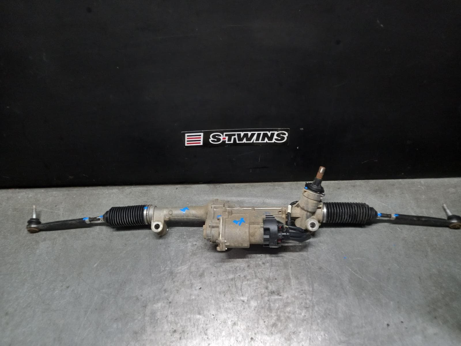 Used auto part listing image: 2016 FORD RANGER STEERING BOX RACK PX SERIES 2, ELECTRIC, 4WD/2WD HI-RIDE, ASSY (MOTOR & RACK), 06/15-06/18 0000388651