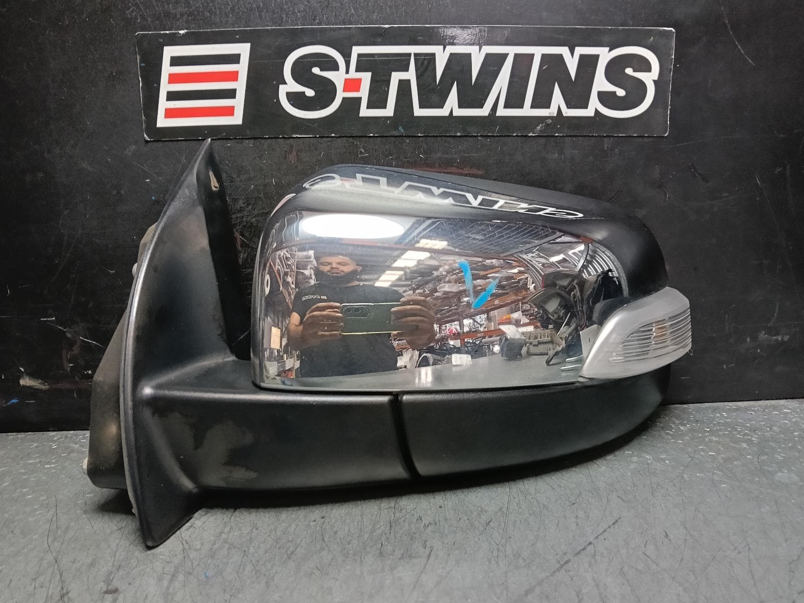 Used auto part listing image: 2016 FORD RANGER LEFT DOOR MIRROR XLT, CHROME, POWER FOLD, W/ INDICATOR & HEATED TYPE, PX SERIES 2-3, 06/15-04/22 0000388660
