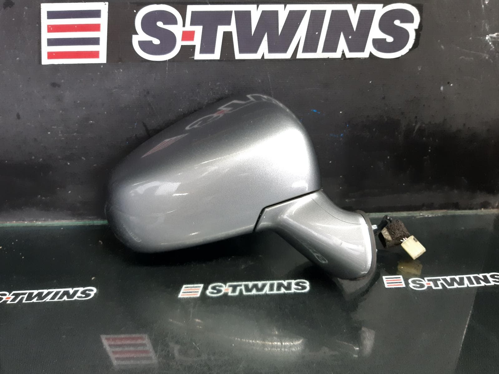 Used auto part listing image: 2014 SUZUKI S-CROSS RIGHT DOOR MIRROR JY, NON INDICATOR, NON POWER FOLDING TYPE, 09/13-10/16 0000363779
