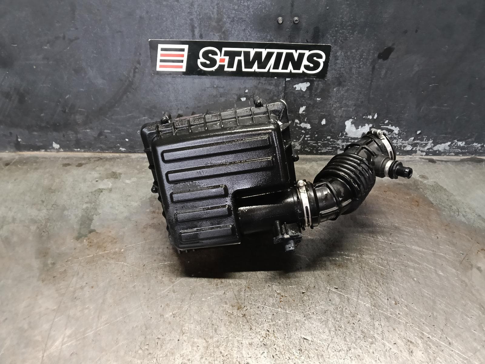 Used auto part listing image: 2025 MG MG3 AIR CLEANER BOX AIR CLEANER, PETROL, 1.5, ZP22, 03/24- 0000406380