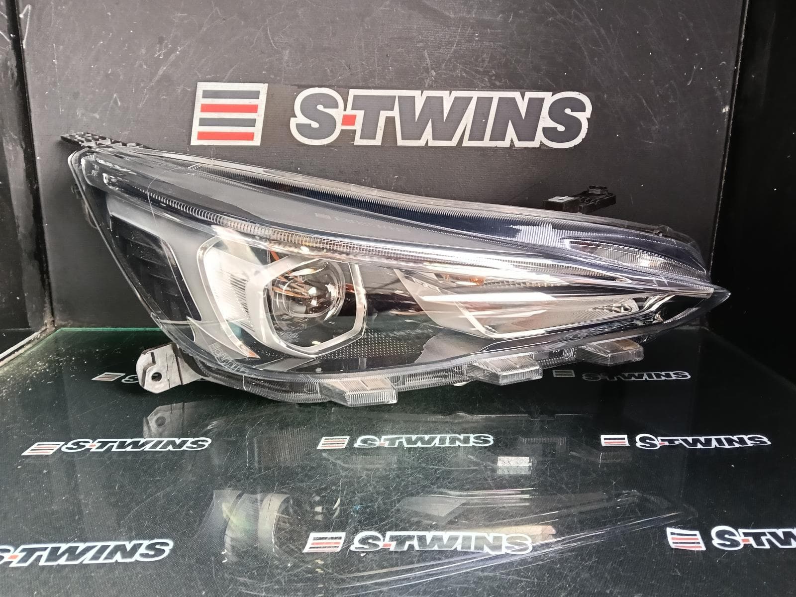 Used auto part listing image: 2025 MG MG3 RIGHT HEADLAMP ZP22, W/ LED TYPE, 03/24- 0000404978