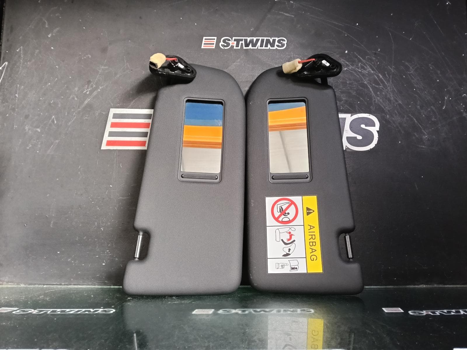 Used auto part listing image: 2025 MG MG3 SUNVISOR PAIR, ZP22, 03/24- 0000406414