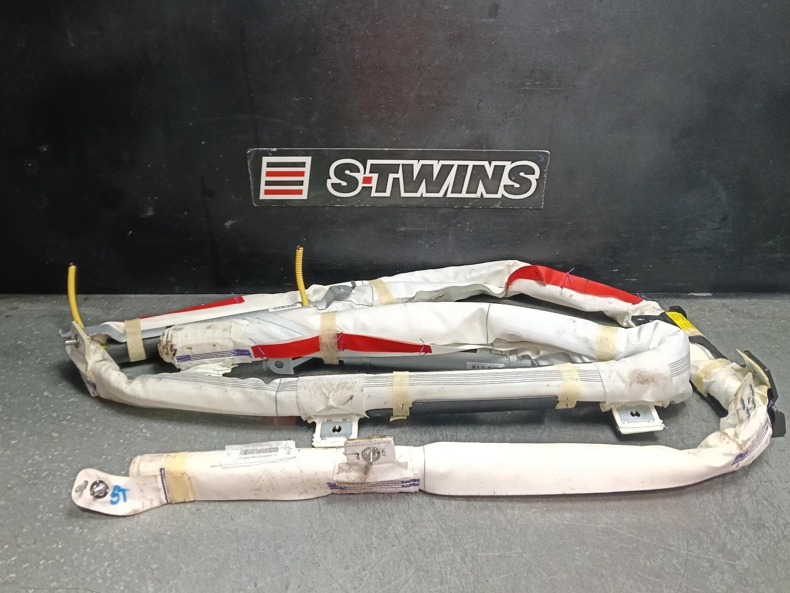Used auto part listing image: 2021 HYUNDAI STARIA LEFT AIRBAG SIDE CURTAIN, US4, 04/21- 0000411447