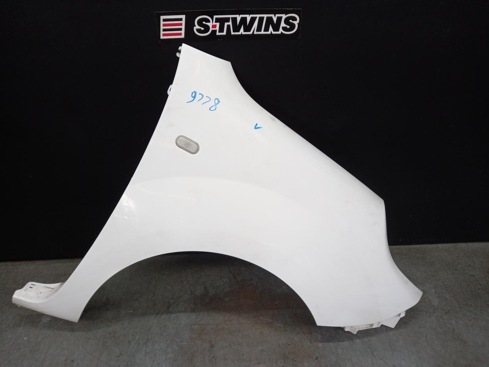 Used auto part listing image: 2020 RENAULT KANGOO RIGHT GUARD X61, 09/13-02/22 0000380182