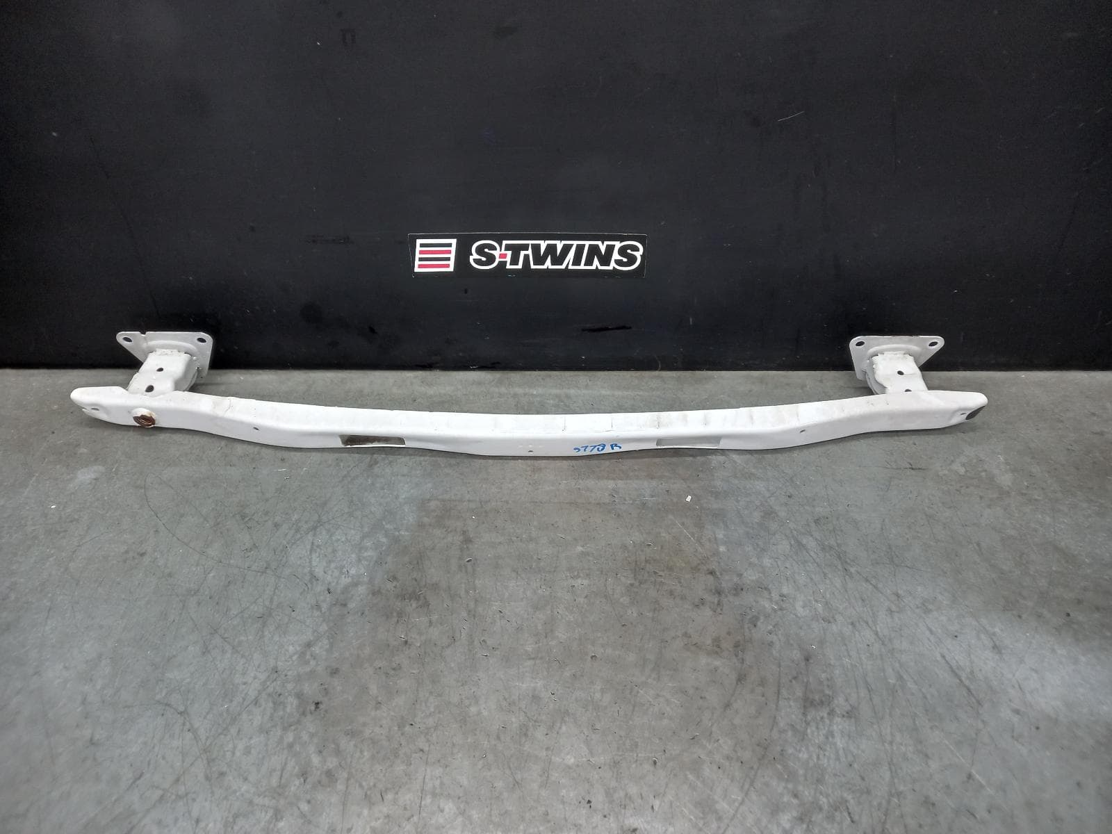 Used auto part listing image: 2020 RENAULT KANGOO R BAR BRACKET REINFO X61, MAIN REINFORCEMENT, 10/10-02/22 0000380193