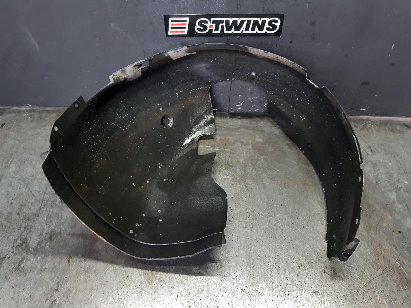 Used auto part listing image: 2018 HYUNDAI I30 LEFT GUARD LINER FRONT, PD, HATCH (S.KOREA VIN KMHH), N LINE TYPE, 03/17-12/23 0000364568