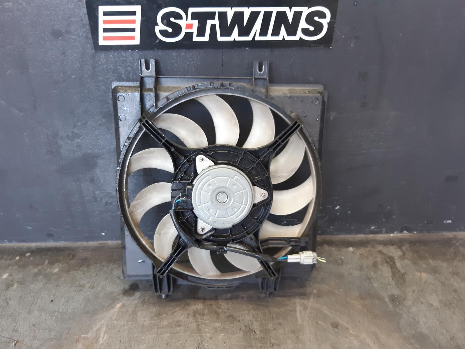 Used auto part listing image: 2015 SUBARU LIBERTY FAN A/C FAN (RH - DRIVERS SIDE), 2.5, PETROL, 6TH GEN, 08/14-04/21 0000364954
