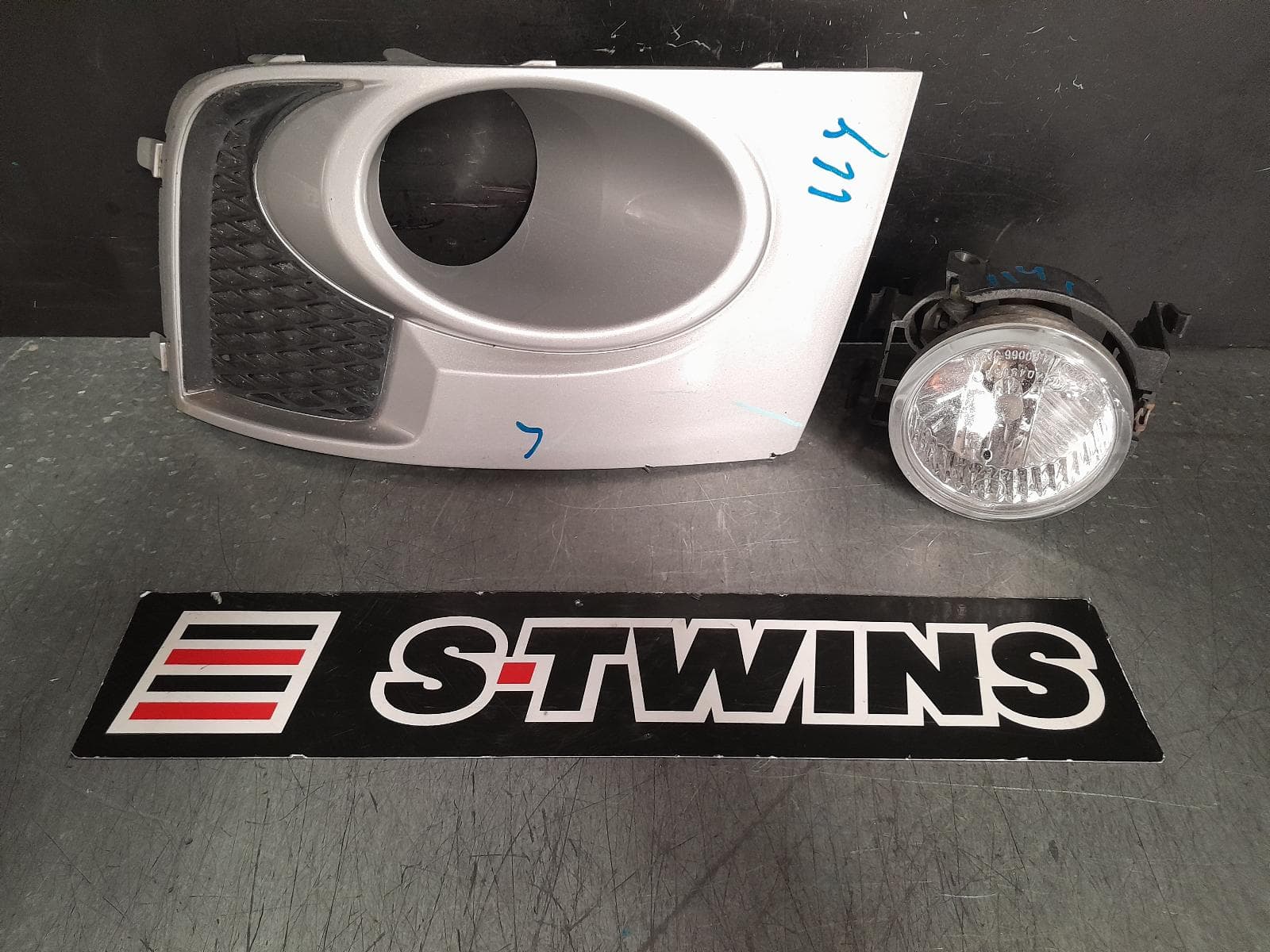 Used auto part listing image: 2011 SUBARU IMPREZA BUMPER FOGLAMP, G3, WRX/STi TYPE, 06/10-12/13 0000365097