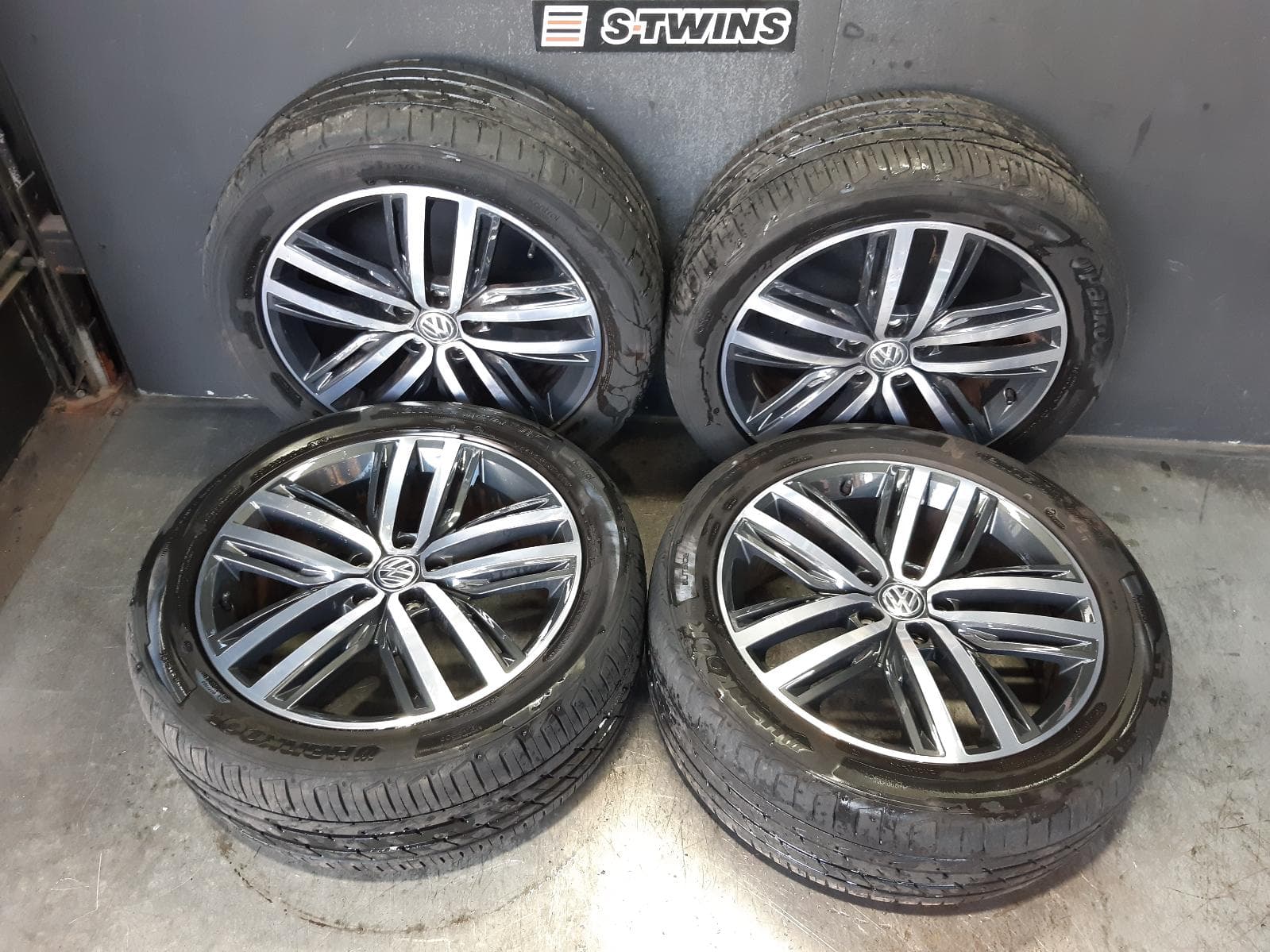 Used auto part listing image: 2020 VOLKSWAGEN TIGUAN WHEEL MAG FACTORY, 19X7IN, AUCKLAND, 5NA, 07/18-02/24 0000371075