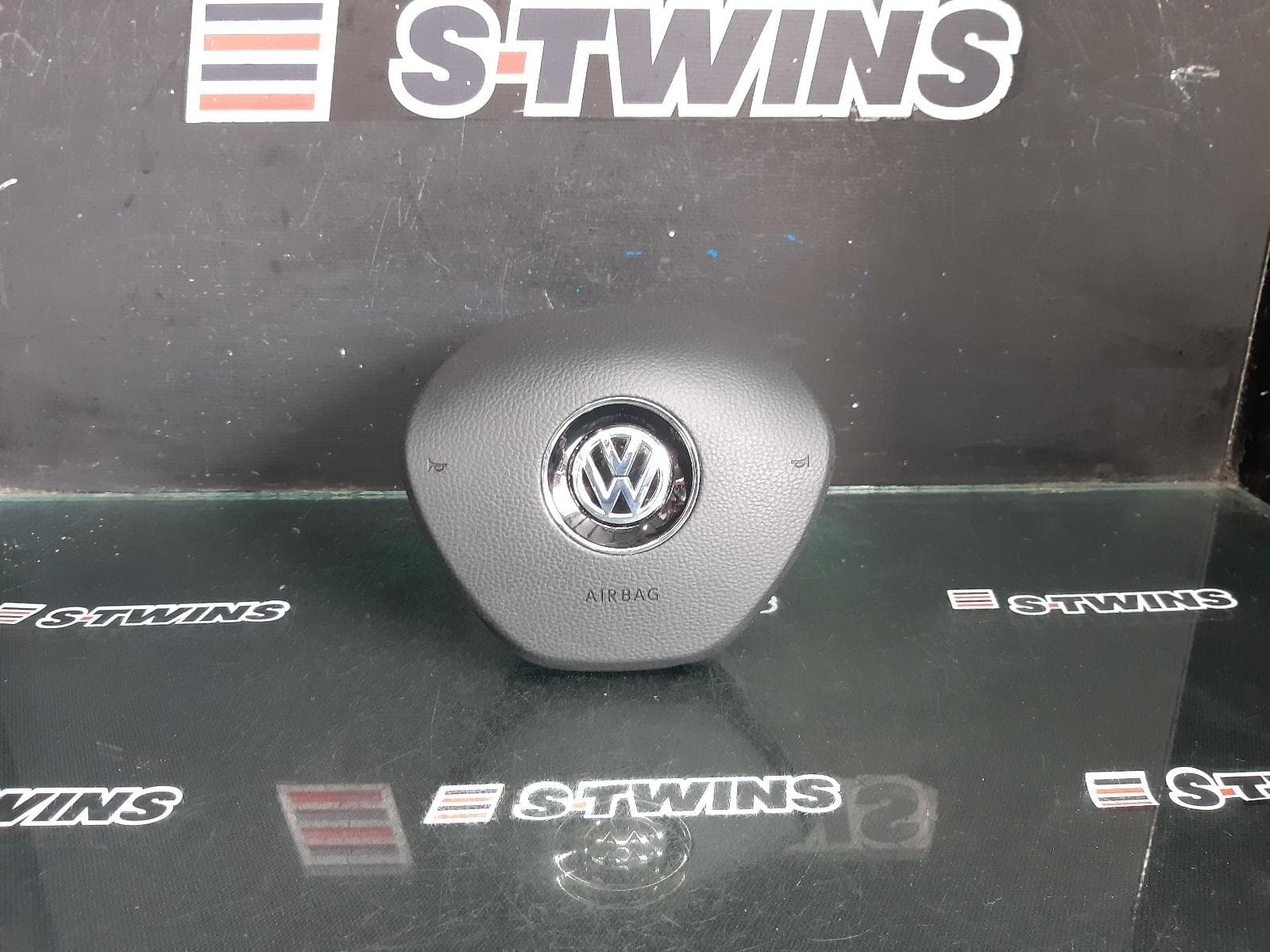 Used auto part listing image: 2020 VOLKSWAGEN TIGUAN RIGHT AIRBAG STEERING WHEEL, 5NA, 06/16-05/21 0000371144