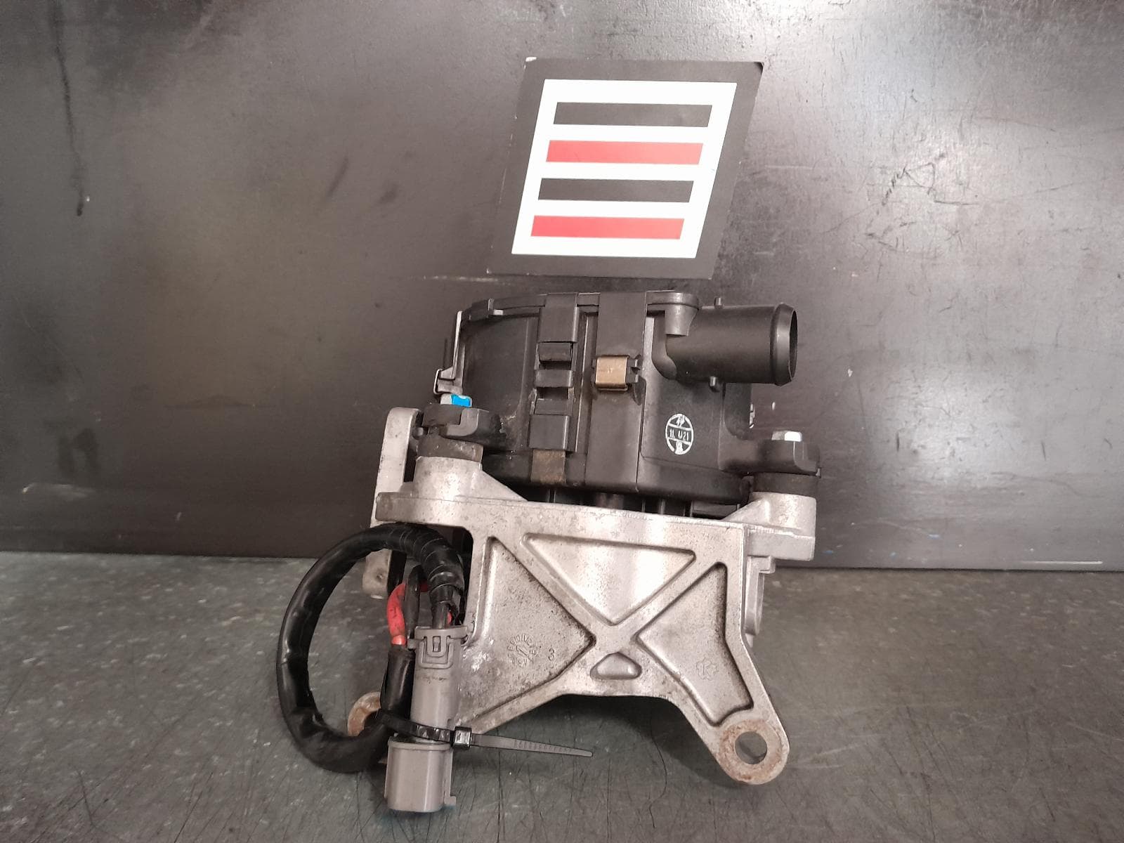 Used auto part listing image: 2017 SUBARU WRX VACUUM AIR PUMP V1, PETROL, 2.5, EJ257, SECONDARY AIR PUMP, P/N 14828AA050, 03/14-10/21 0000365914