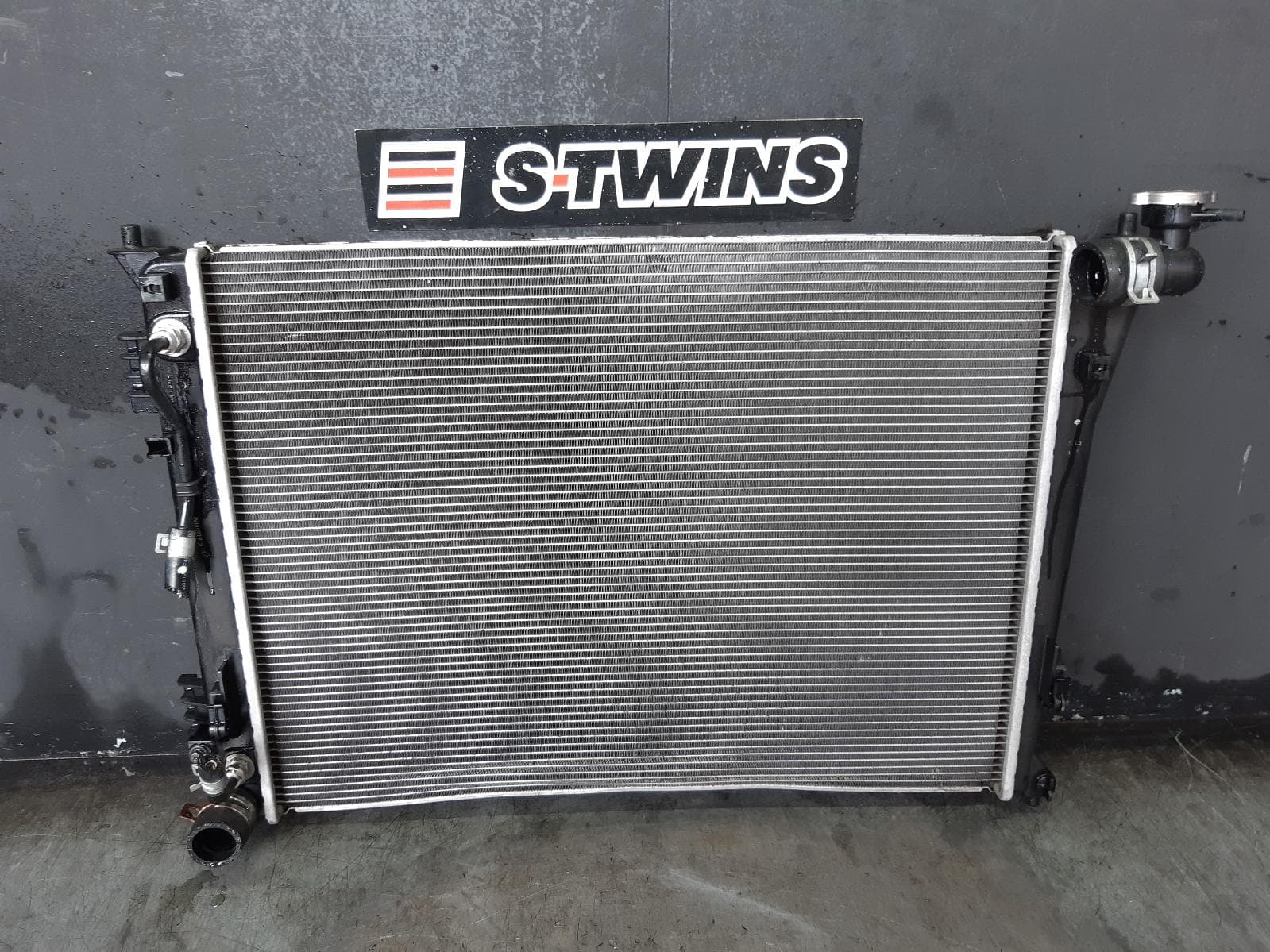 Used auto part listing image: 2015 HYUNDAI I40 RADIATOR AUTO, 2.0, PETROL, VF, 09/11-12/19 0000366972