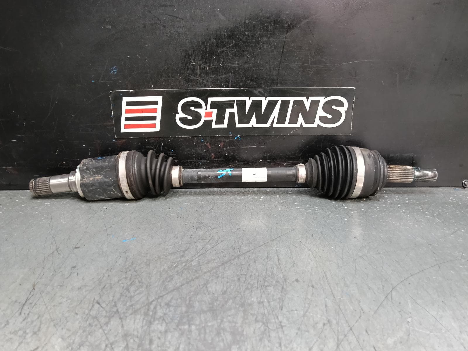 Used auto part listing image: 2021 MAZDA 2 LEFT DRIVESHAFT AUTO, PETROL, 1.5, DJ/DL, 09/14- 0000385686