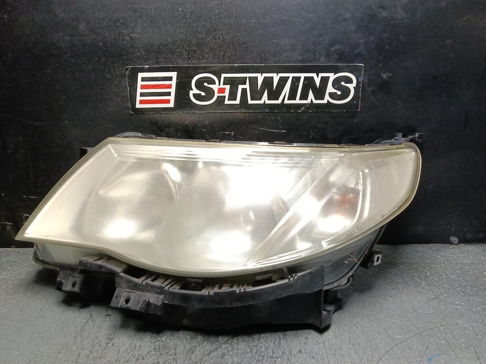 Used auto part listing image: 2011 SUBARU FORESTER LEFT HEADLAMP SH, HALOGEN TYPE, X/XS, 02/08-12/12 0000399562