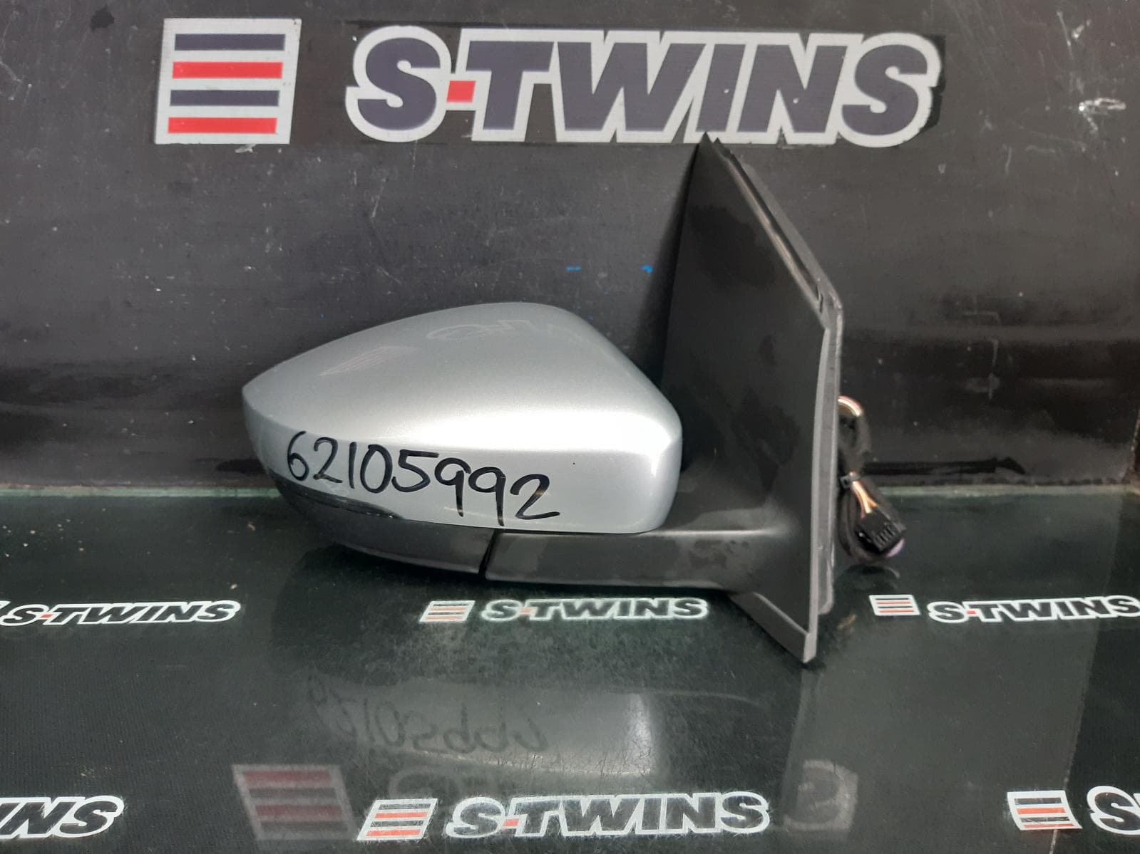 Used auto part listing image: 2013 VOLKSWAGEN POLO RIGHT DOOR MIRROR 6R, HEATED TYPE, 05/10-05/14 0000368236