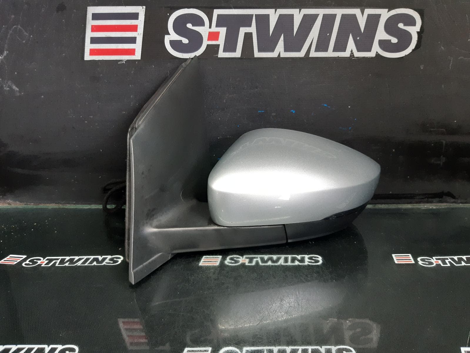Used auto part listing image: 2013 VOLKSWAGEN POLO LEFT DOOR MIRROR 6R, HEATED TYPE, 05/10-05/14 0000368237
