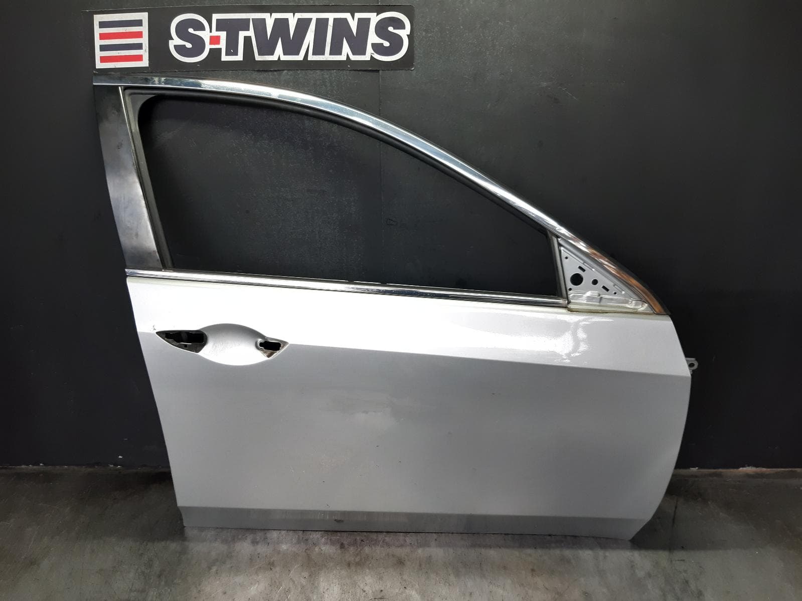 Used auto part listing image: 2012 HONDA ACCORD RIGHT FRONT DOOR 8TH GEN, EURO (VIN JHMCU), 06/08-12/15 0000368320