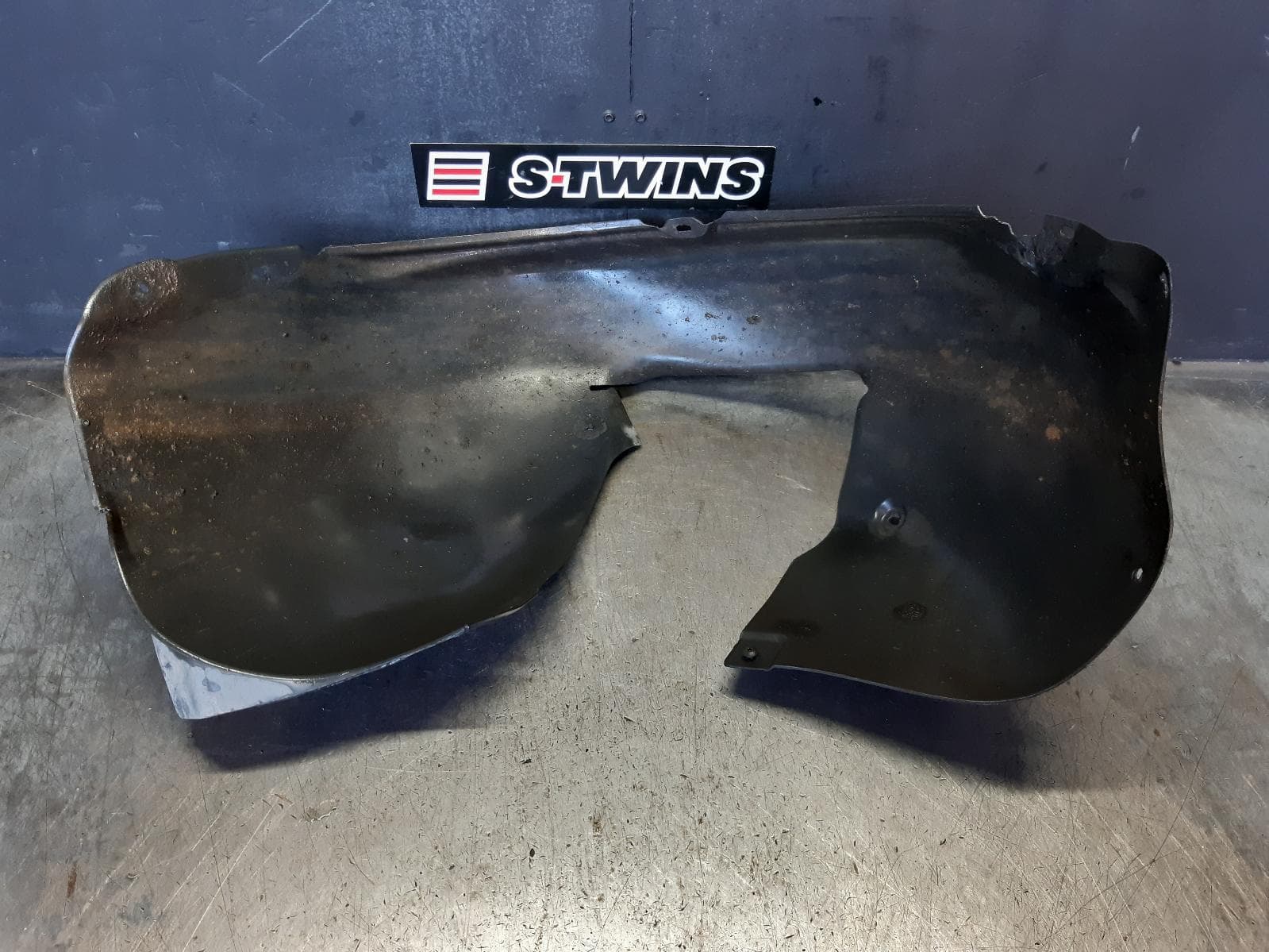Used auto part listing image: 2011 VOLKSWAGEN GOLF RIGHT GUARD LINER GEN 6, HATCH/CABRIO, 10/08-01/16 0000368864