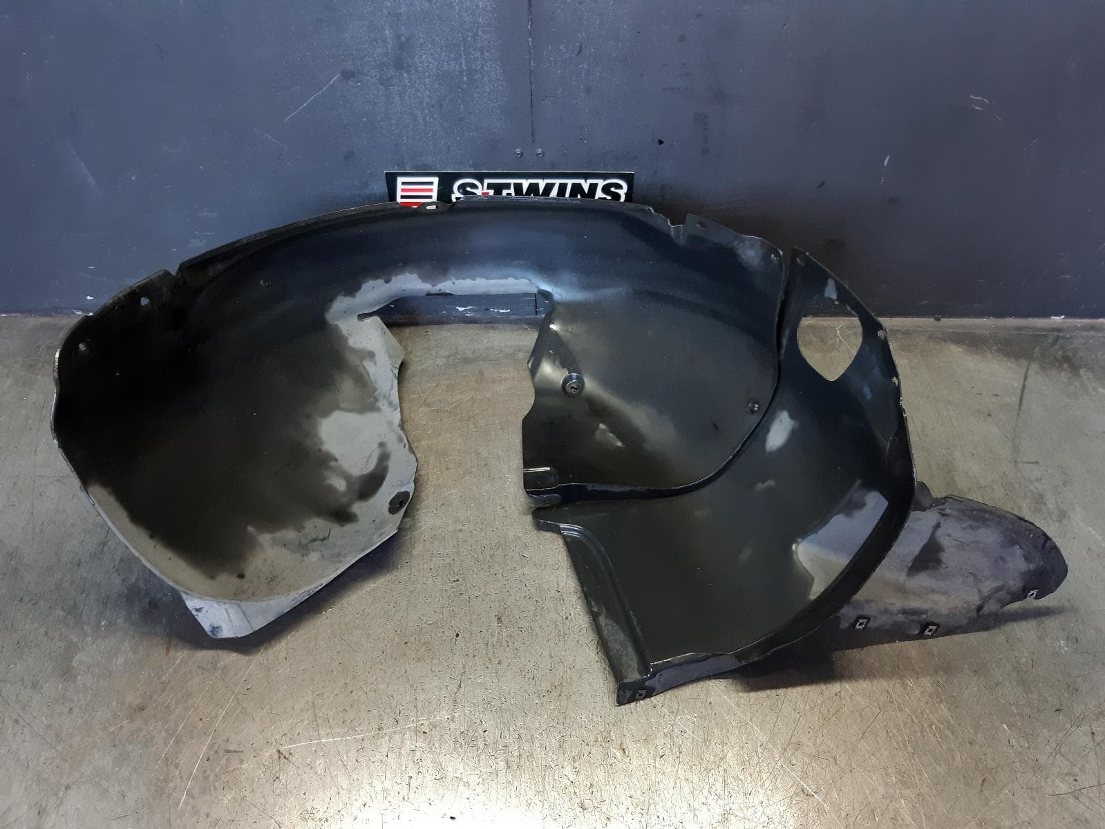 Used auto part listing image: 2010 VOLKSWAGEN GOLF RIGHT GUARD LINER GEN 6, HATCH/CABRIO, 10/08-01/16 0000368865