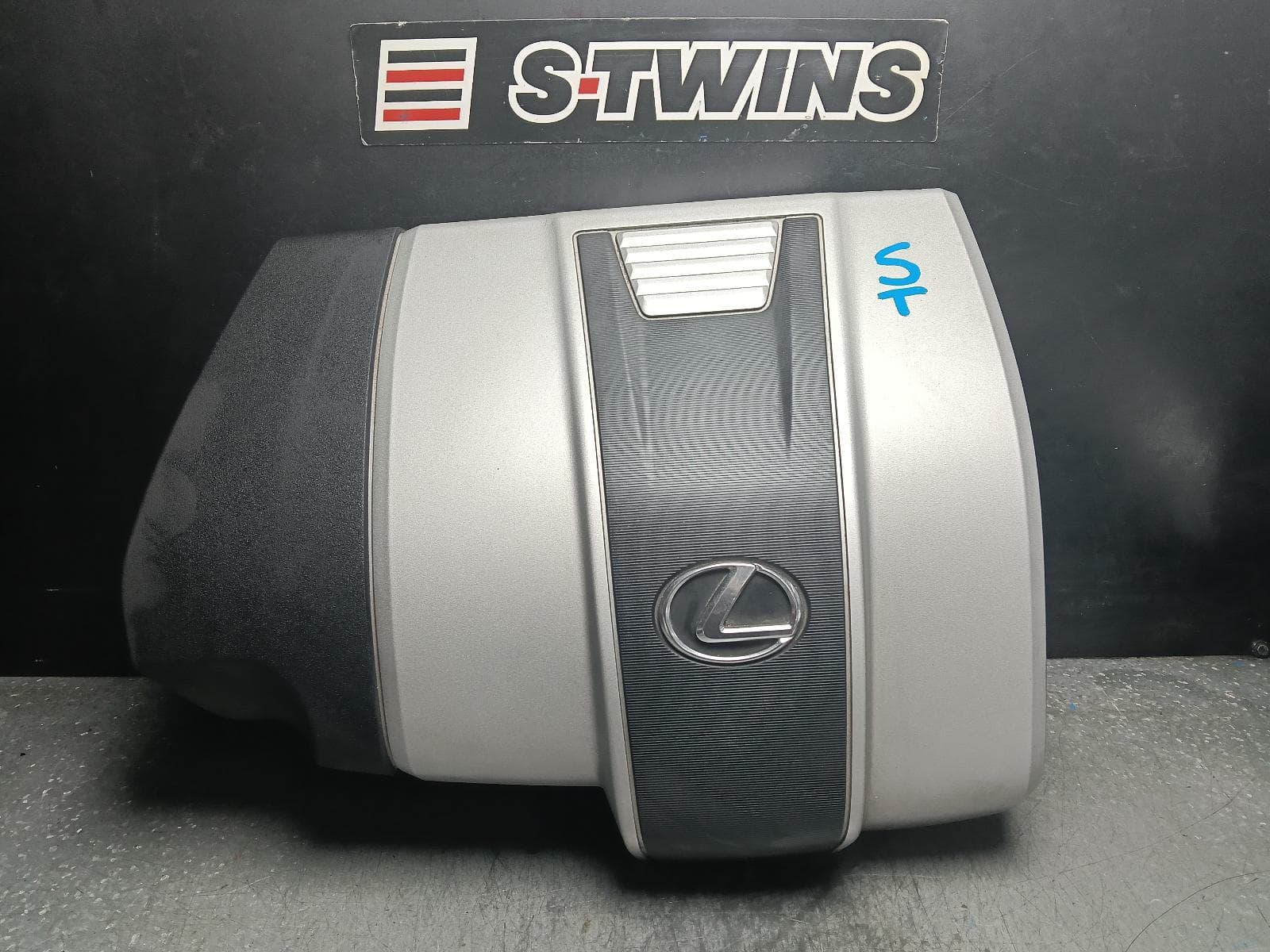 Used auto part listing image: 2018 LEXUS RX SERIES ENGINE COVER PETROL, 3.5, 2GR-FKS, RX350, GGL25R, 09/15-08/22 0000401342