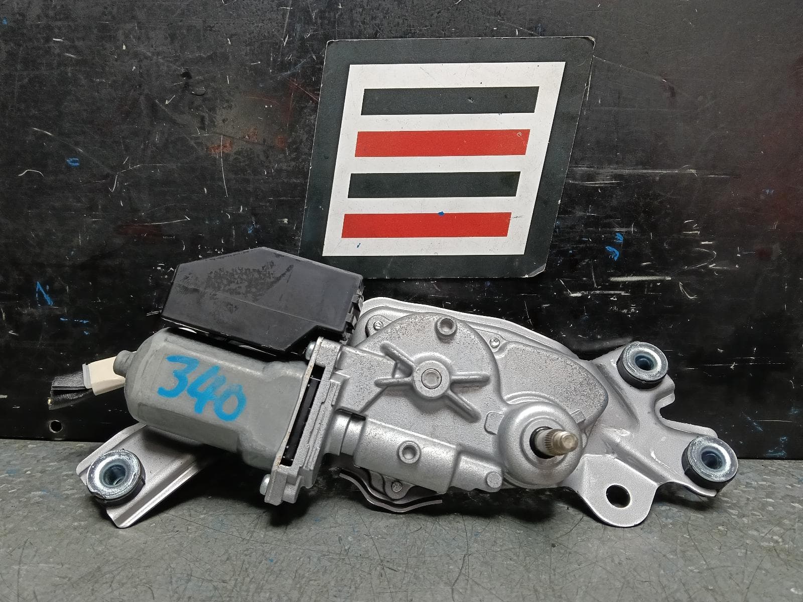 Used auto part listing image: 2018 LEXUS RX SERIES WIPER MOTOR TAILGATE, AL20, 09/15-08/22 0000401378