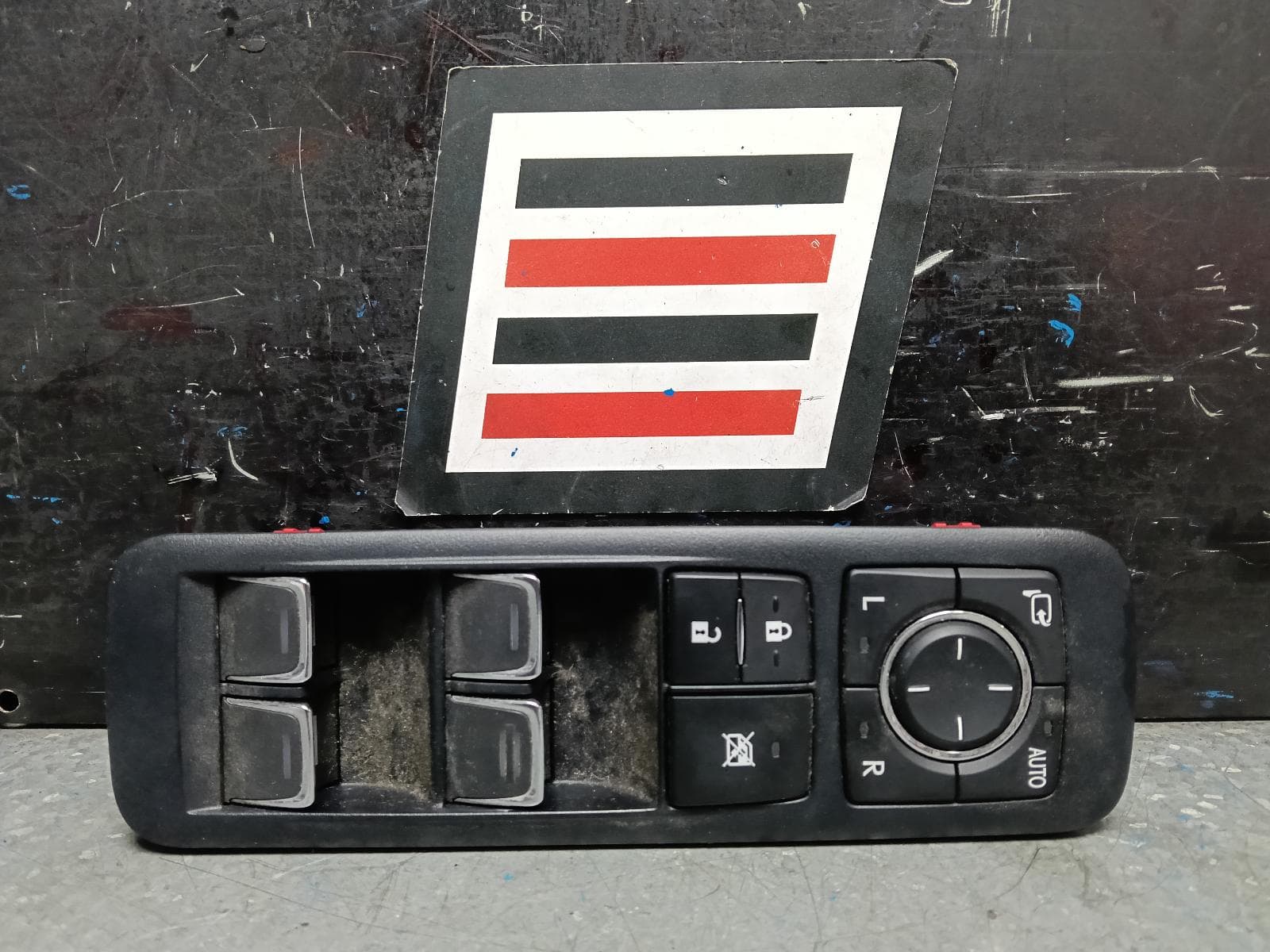 Used auto part listing image: 2018 LEXUS RX SERIES PWR DR WIND SWITCH AL20, 10/15-08/22 0000401401
