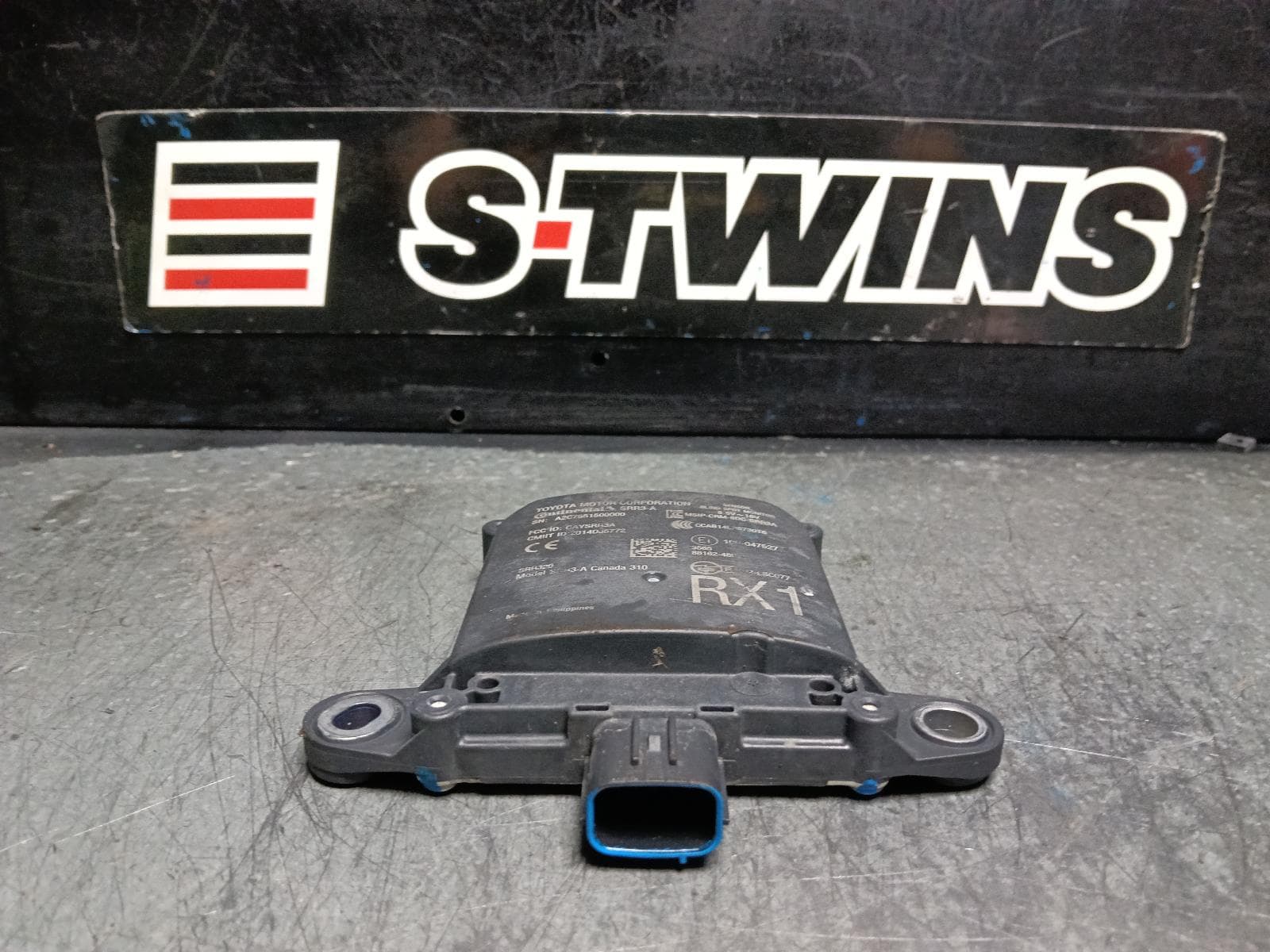 Used auto part listing image: 2018 LEXUS RX SERIES REVERSE CAMERA BLIND SPOT MONITOR SENSOR (RH REAR BEHIND BUMPER), AL20, 10/15-08/22 0000404880