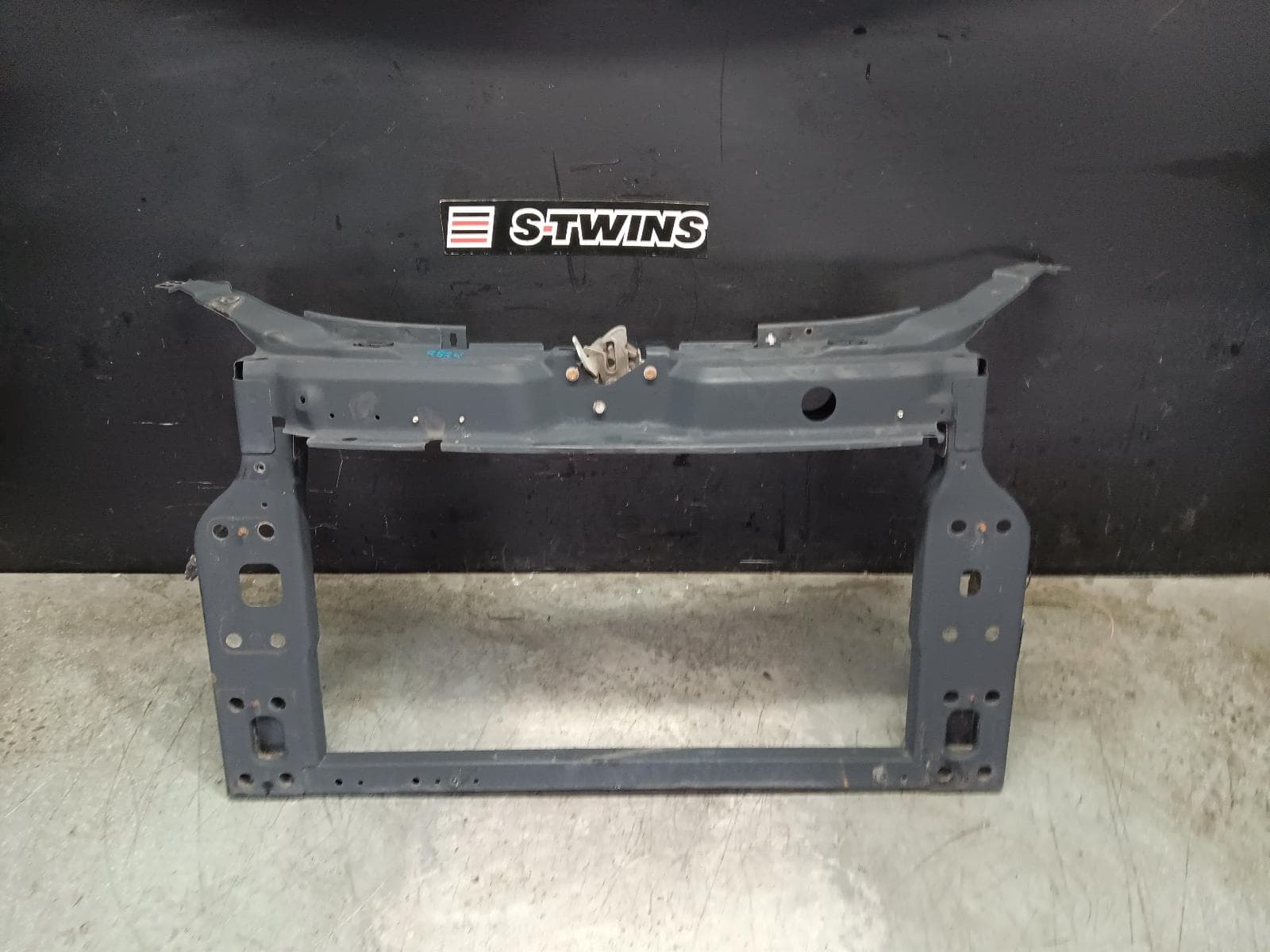 Used auto part listing image: 2017 FIAT 500 RADIATOR SUPPORT 03/08-02/24 0000410876