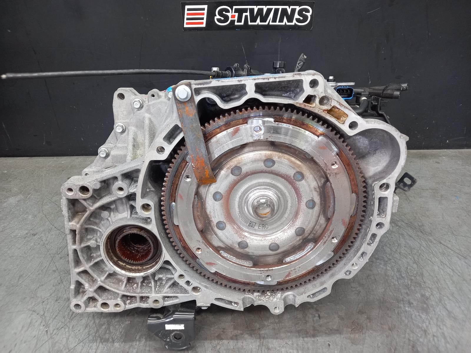Used auto part listing image: 2015 HYUNDAI TUCSON TRANS GEARBOX AUTO, AWD, DIESEL, 2.0, D4HA, TURBO, 6 SPEED, W/ 44 SPLINE TRANSFER CASE, TL, 06/15-06/18 0000383276