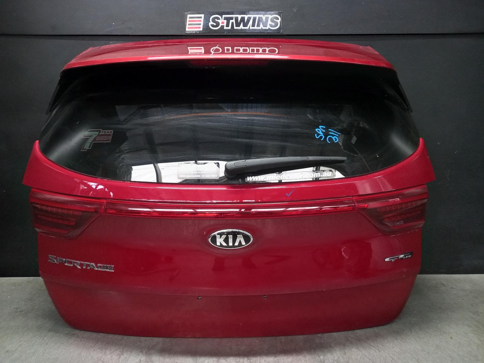 Used auto part listing image: 2019 KIA SPORTAGE BOOTLID TAILGATE TAILGATE, QL, W/ POWER LIFTGATE TYPE, 10/15-08/21 0000369315