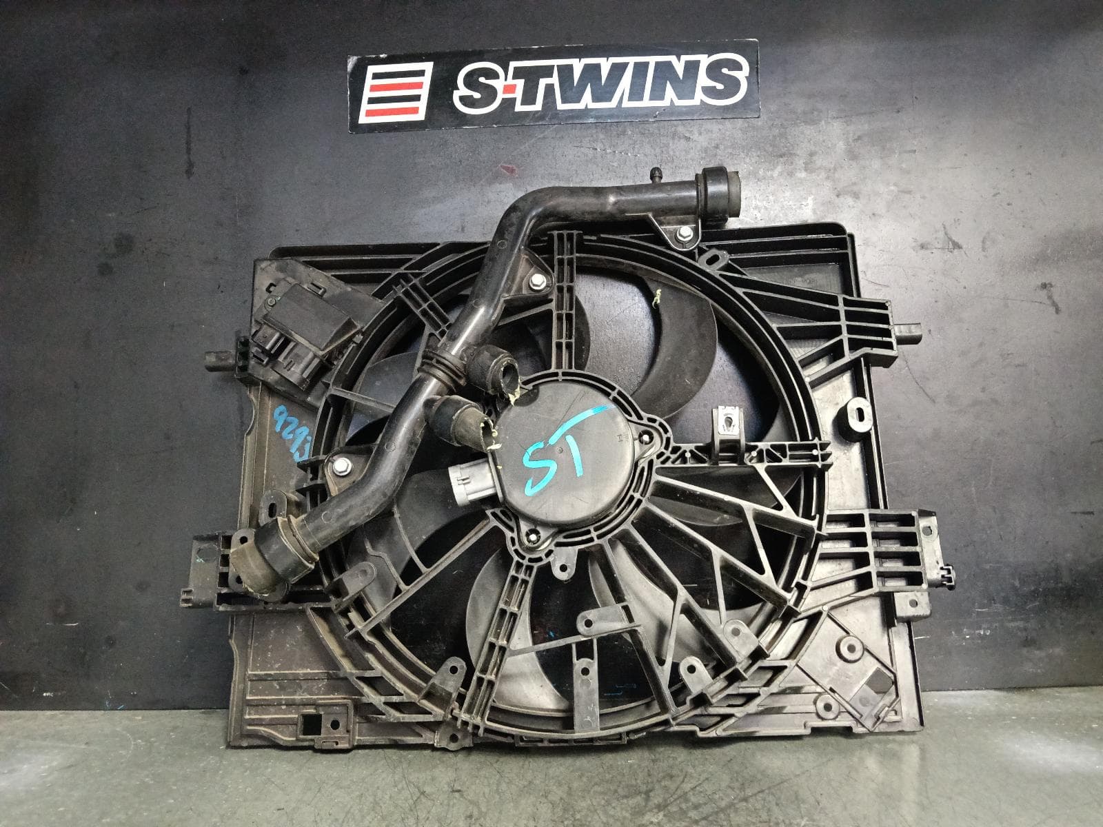 Used auto part listing image: 2021 RENAULT ARKANA FAN JL1, RADIATOR FAN, PETROL, 1.3, TURBO, 05/21- 0000391897