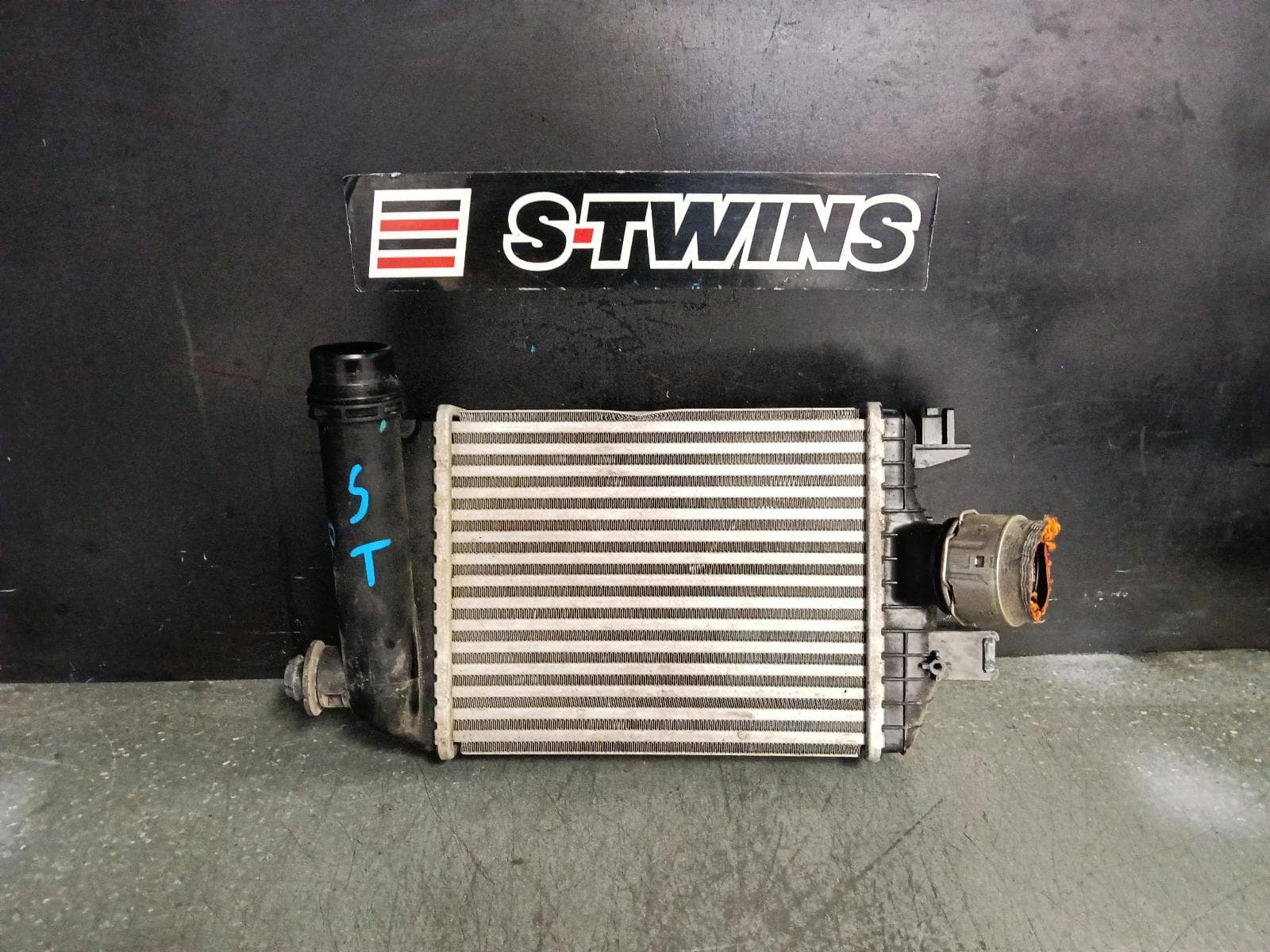 Used auto part listing image: 2021 RENAULT ARKANA INTERCOOLER PETROL, 1.3, H5HT, JL1, 05/21- 0000391900