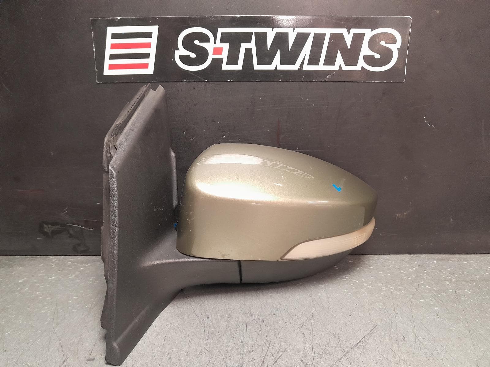 Used auto part listing image: 2014 FORD KUGA LEFT DOOR MIRROR TF, NON PUDDLE LAMP TYPE, 11/12-09/16 0000378818