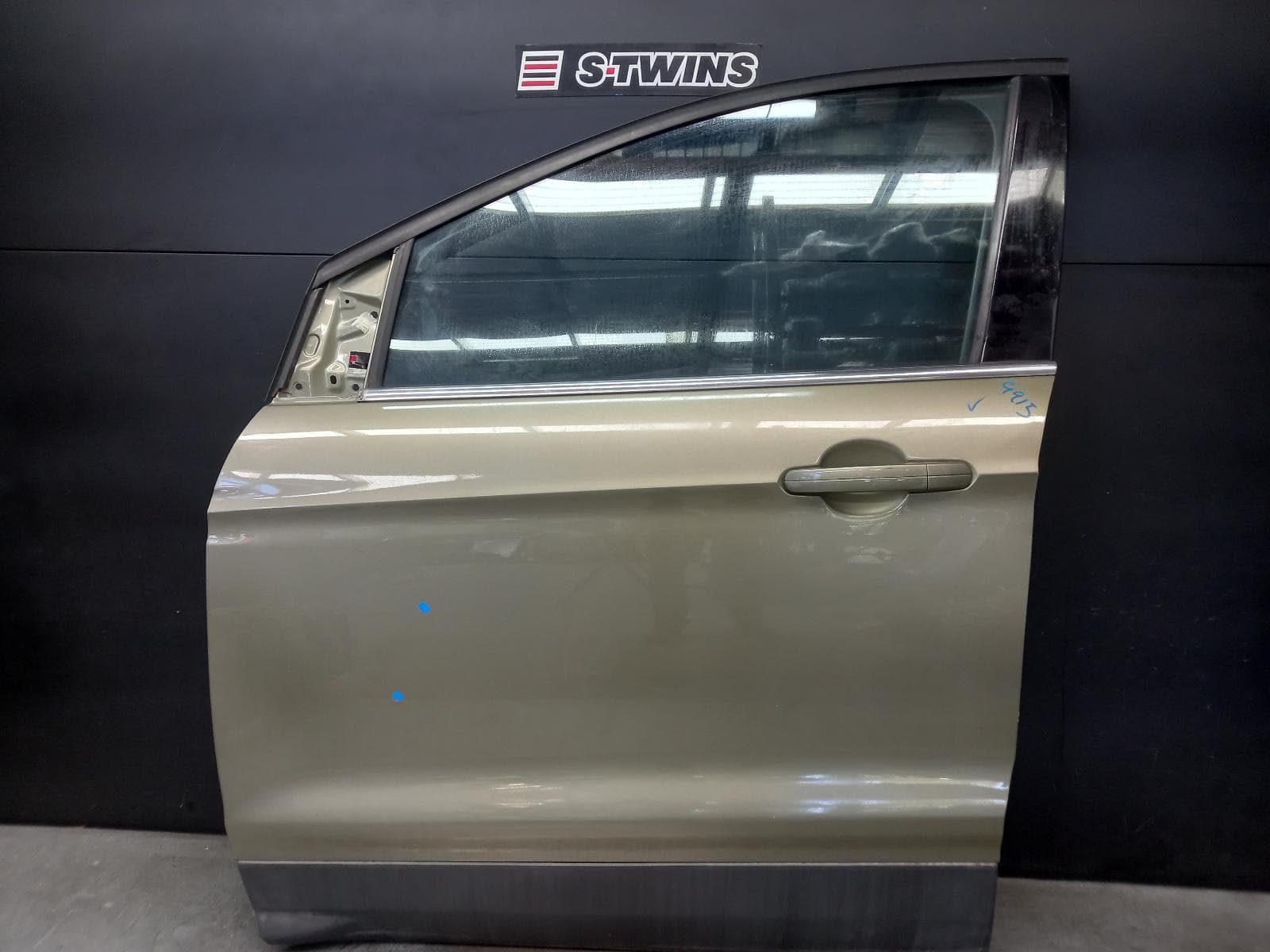 Used auto part listing image: 2014 FORD KUGA LEFT FRONT DOOR TF, 11/12-09/16 0000378811